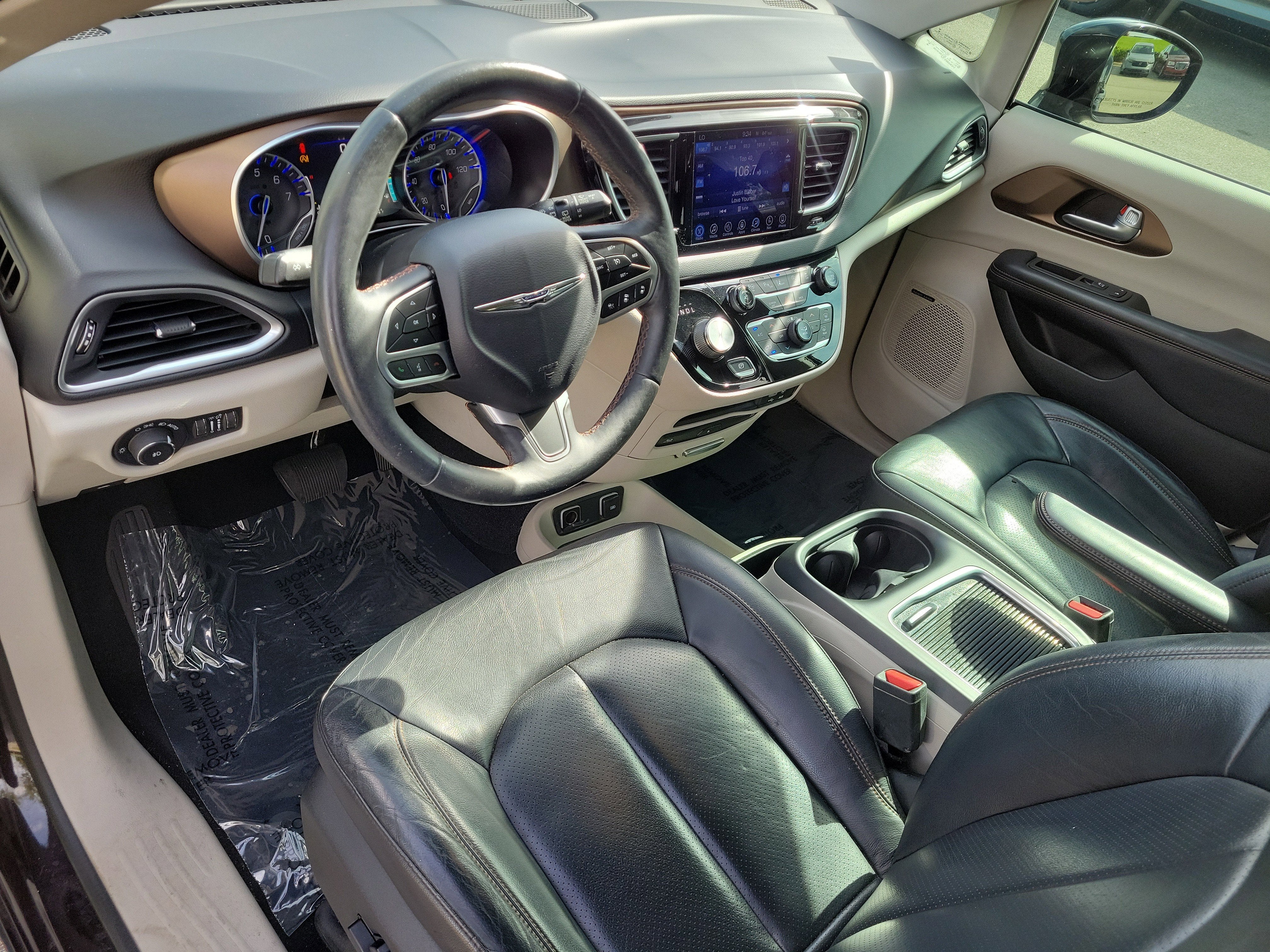 2017 Chrysler Pacifica Touring-L Plus