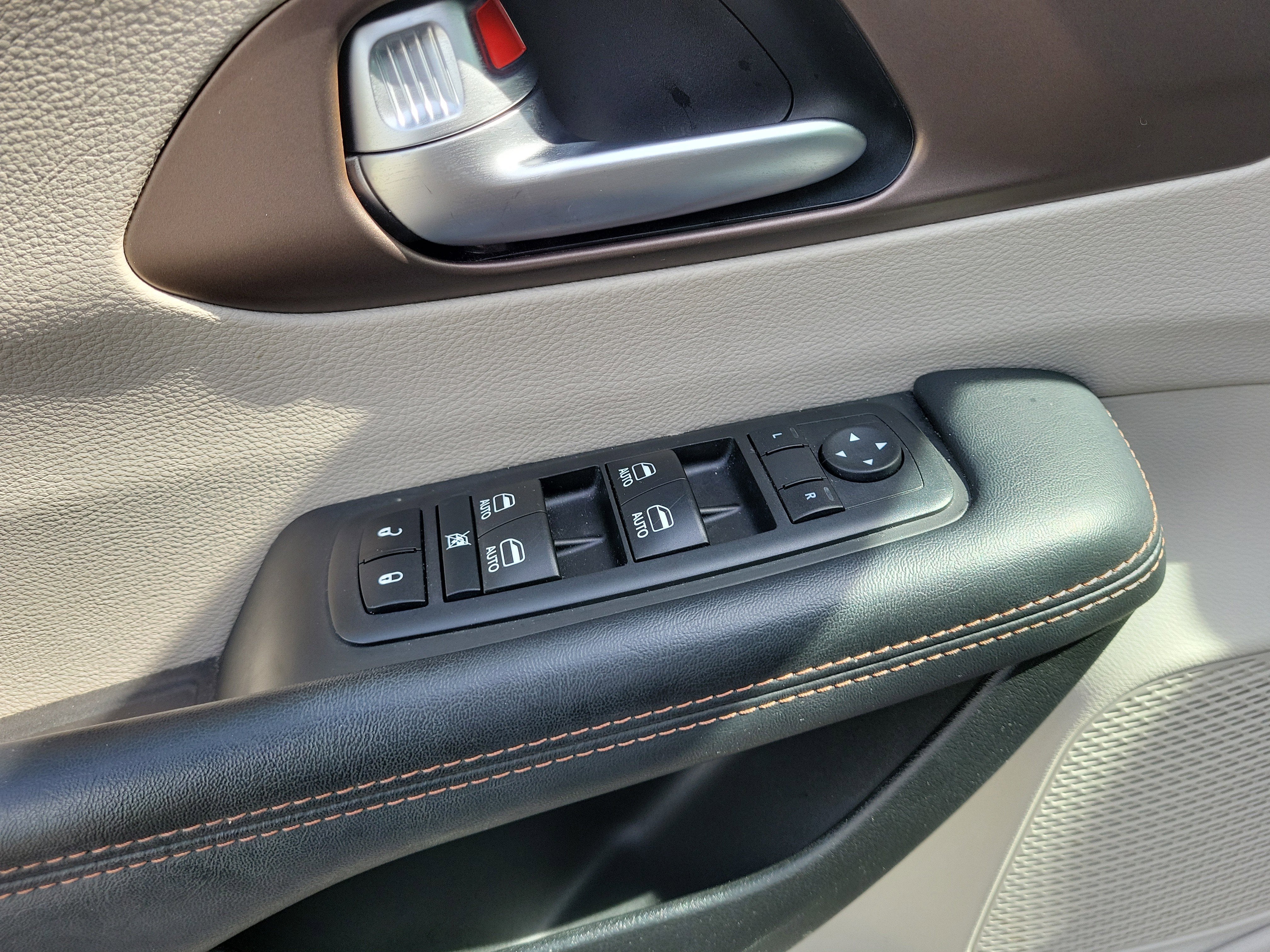 2017 Chrysler Pacifica Touring-L Plus