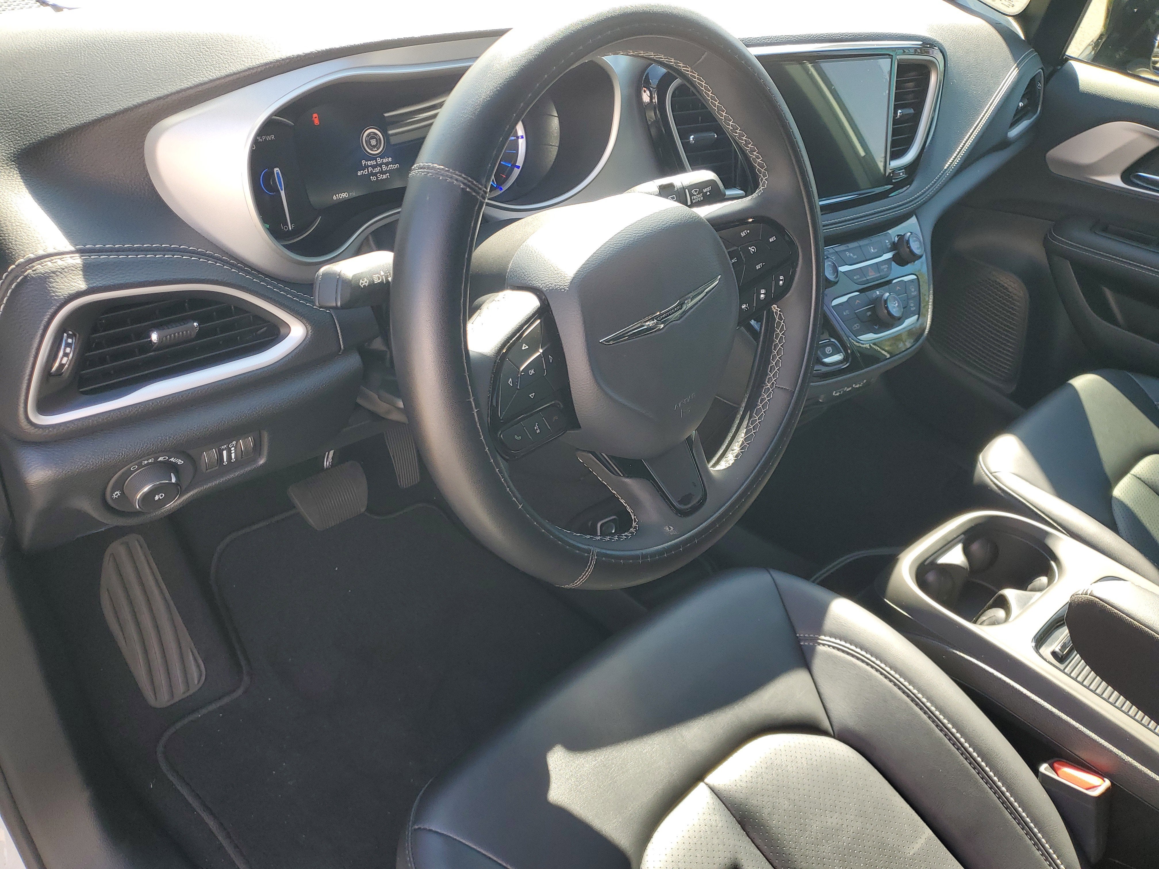 2024 Chrysler Pacifica Hybrid S Appearance Pkg