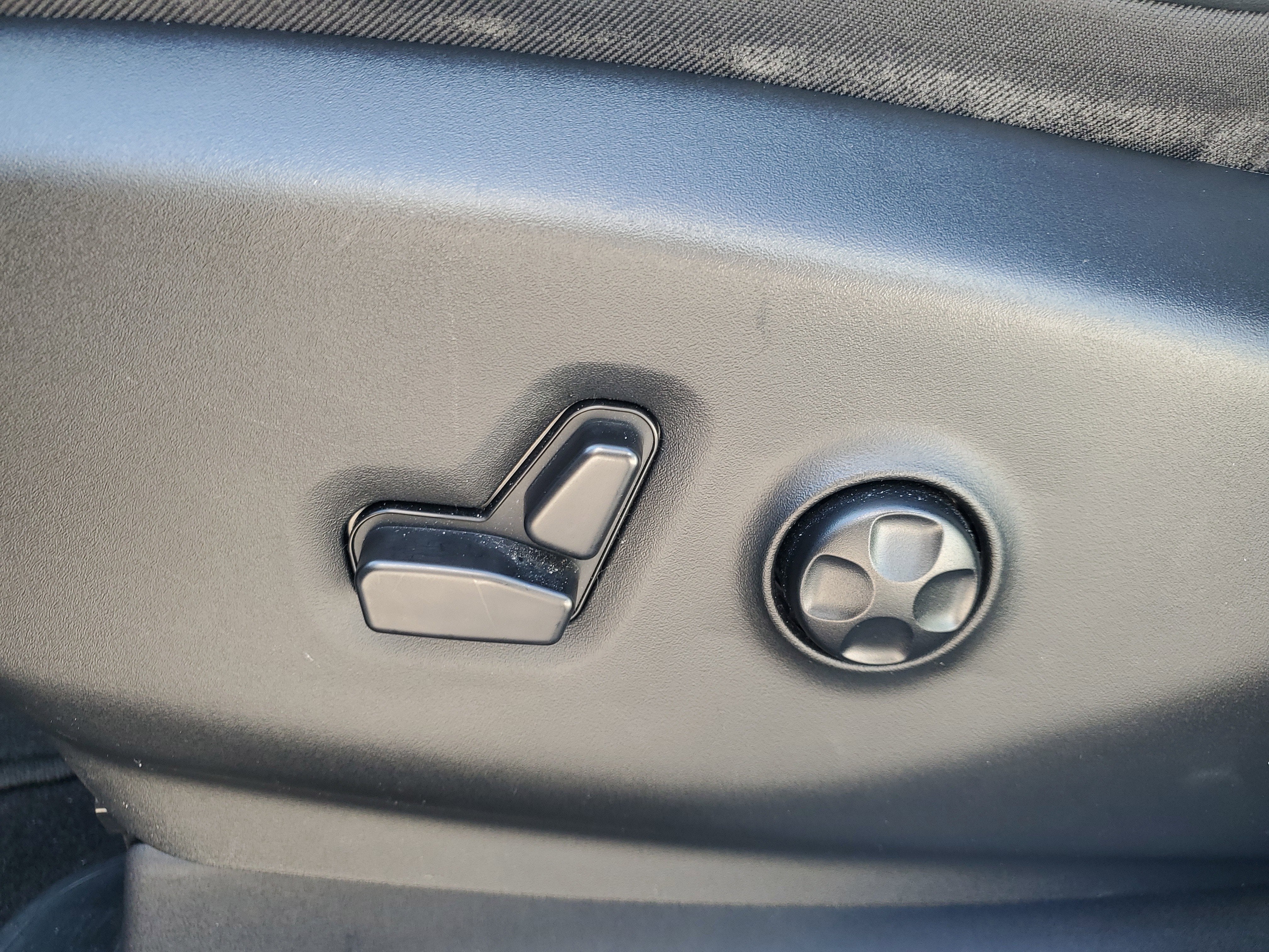 2024 Chrysler Pacifica Hybrid S Appearance Pkg