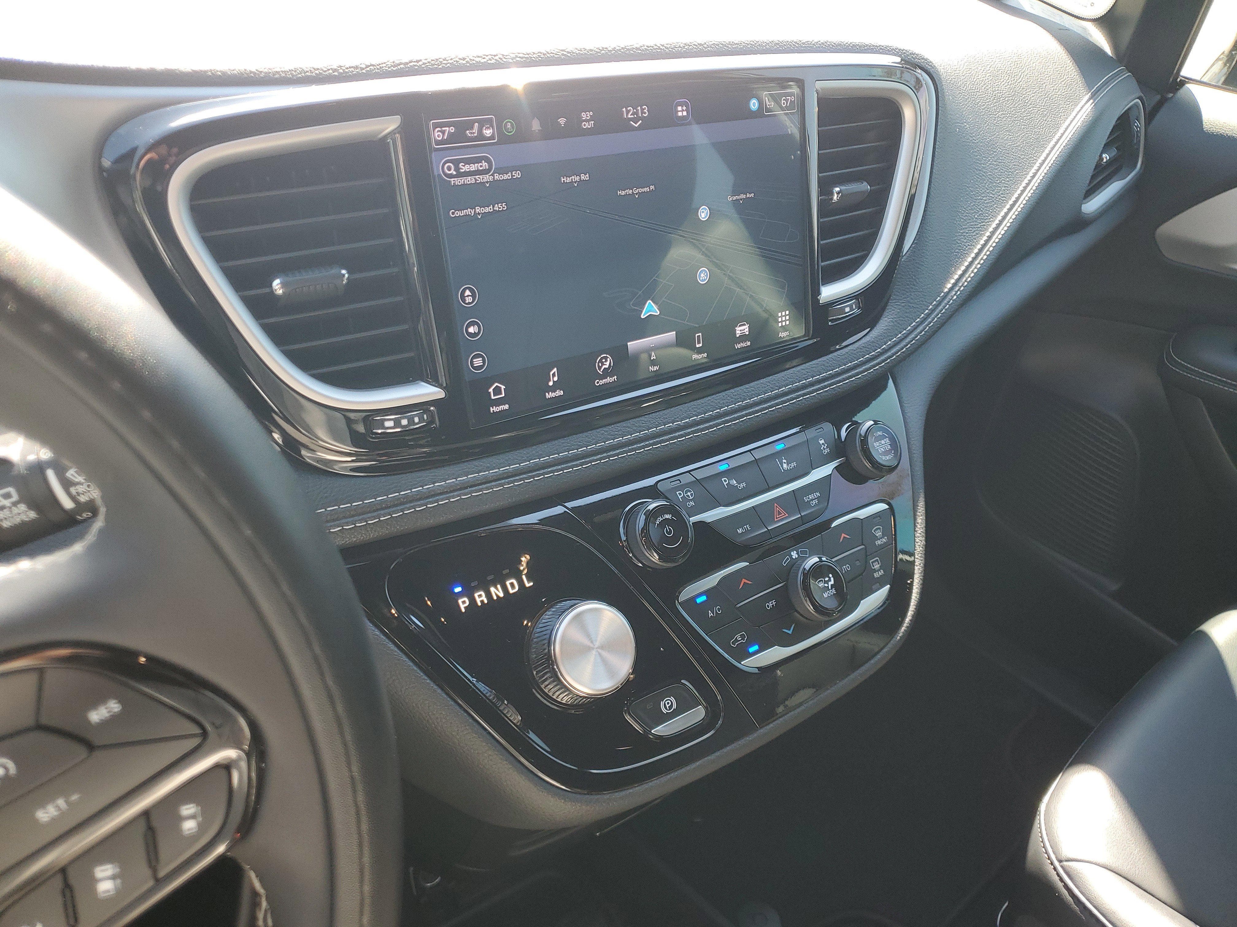 2024 Chrysler Pacifica Hybrid S Appearance Pkg