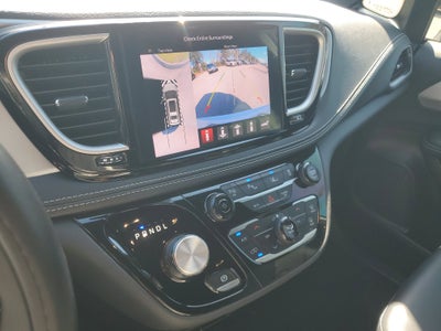 2024 Chrysler Pacifica Hybrid S Appearance Pkg