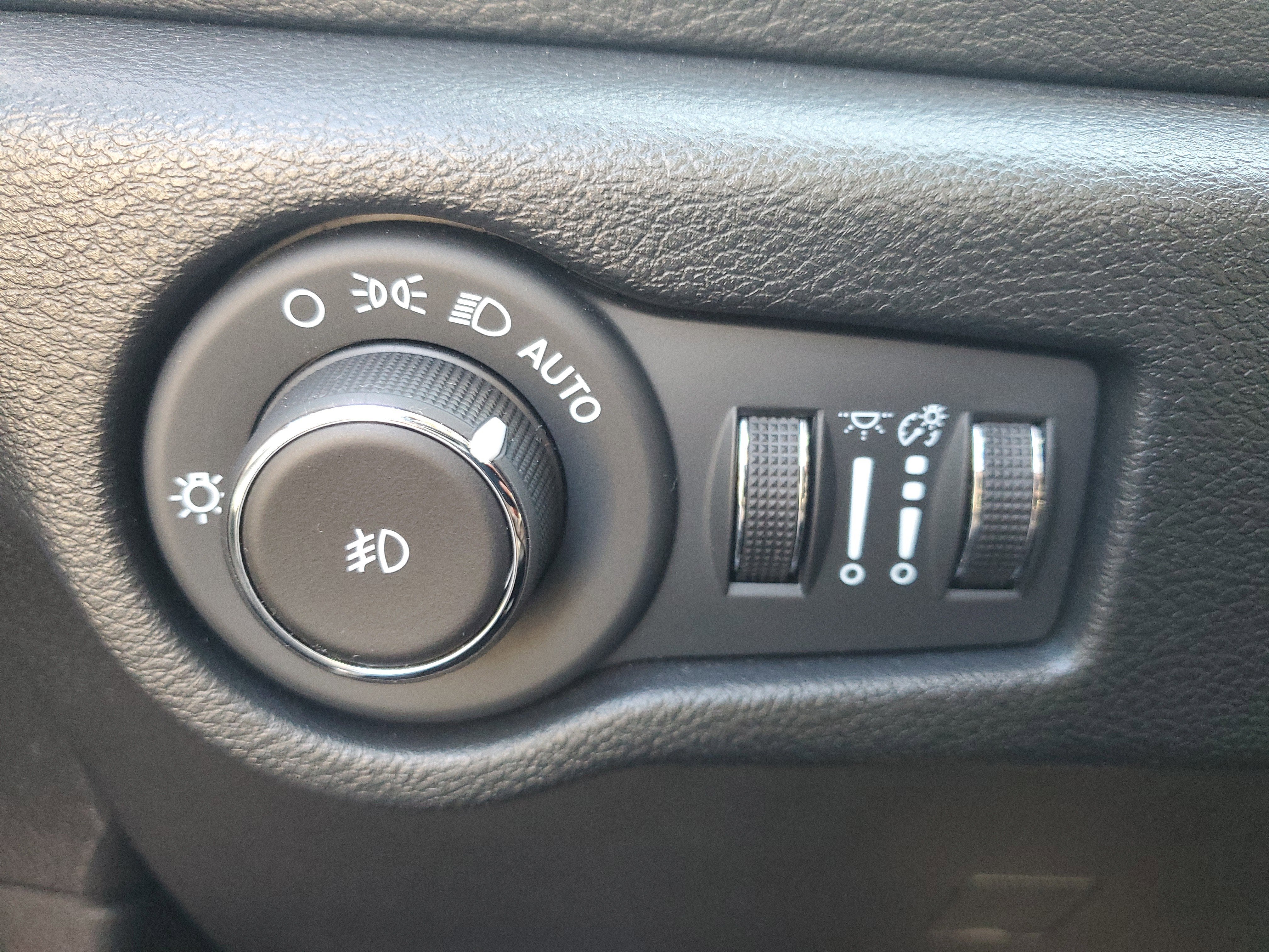 2024 Chrysler Pacifica Hybrid S Appearance Pkg