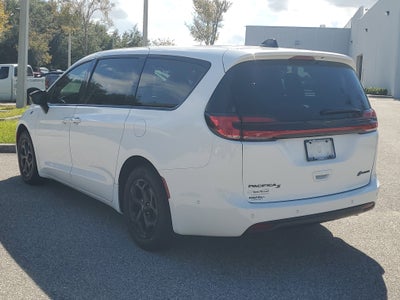 2024 Chrysler Pacifica Hybrid S Appearance Pkg
