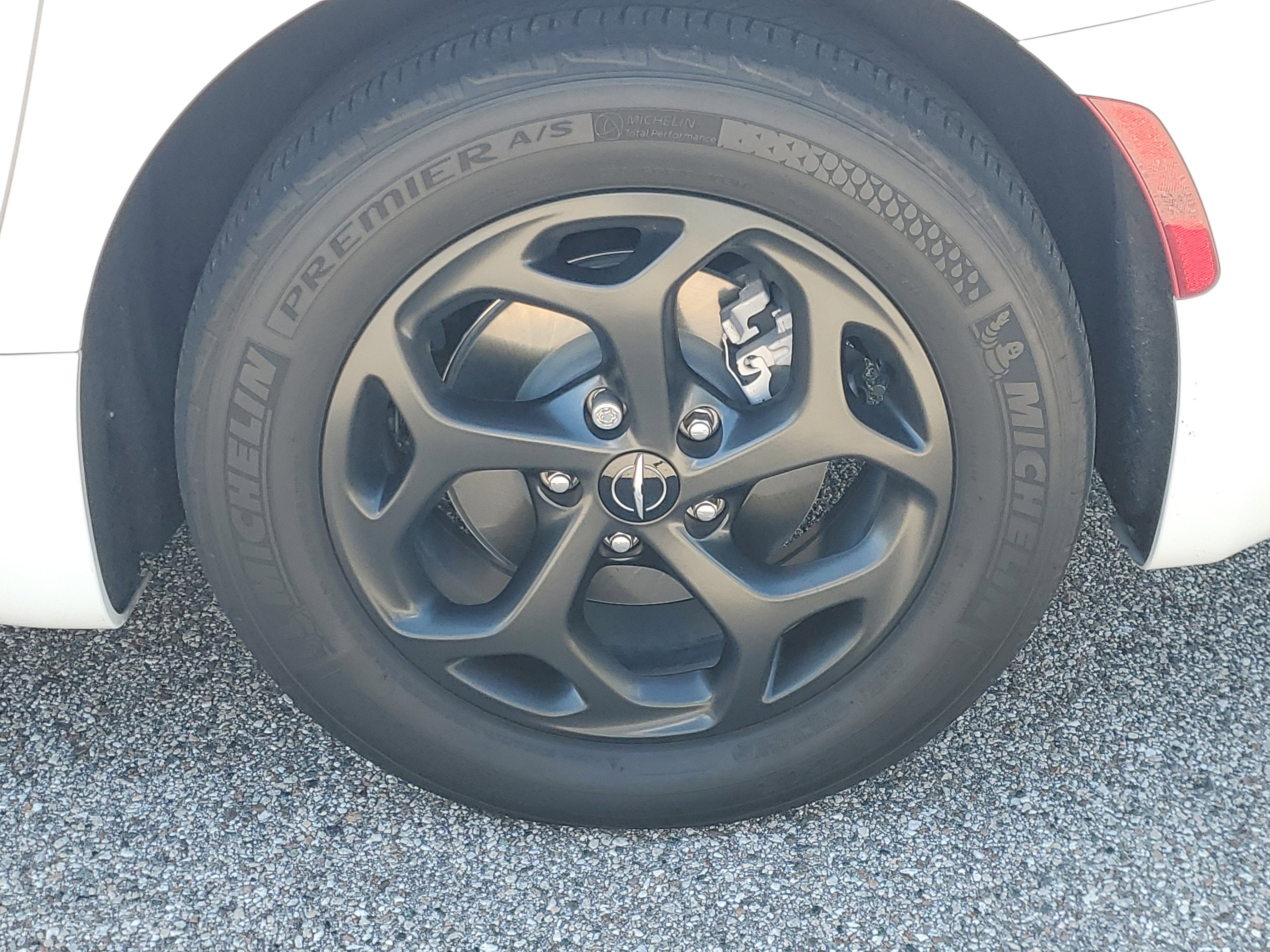 2024 Chrysler Pacifica Hybrid S Appearance Pkg