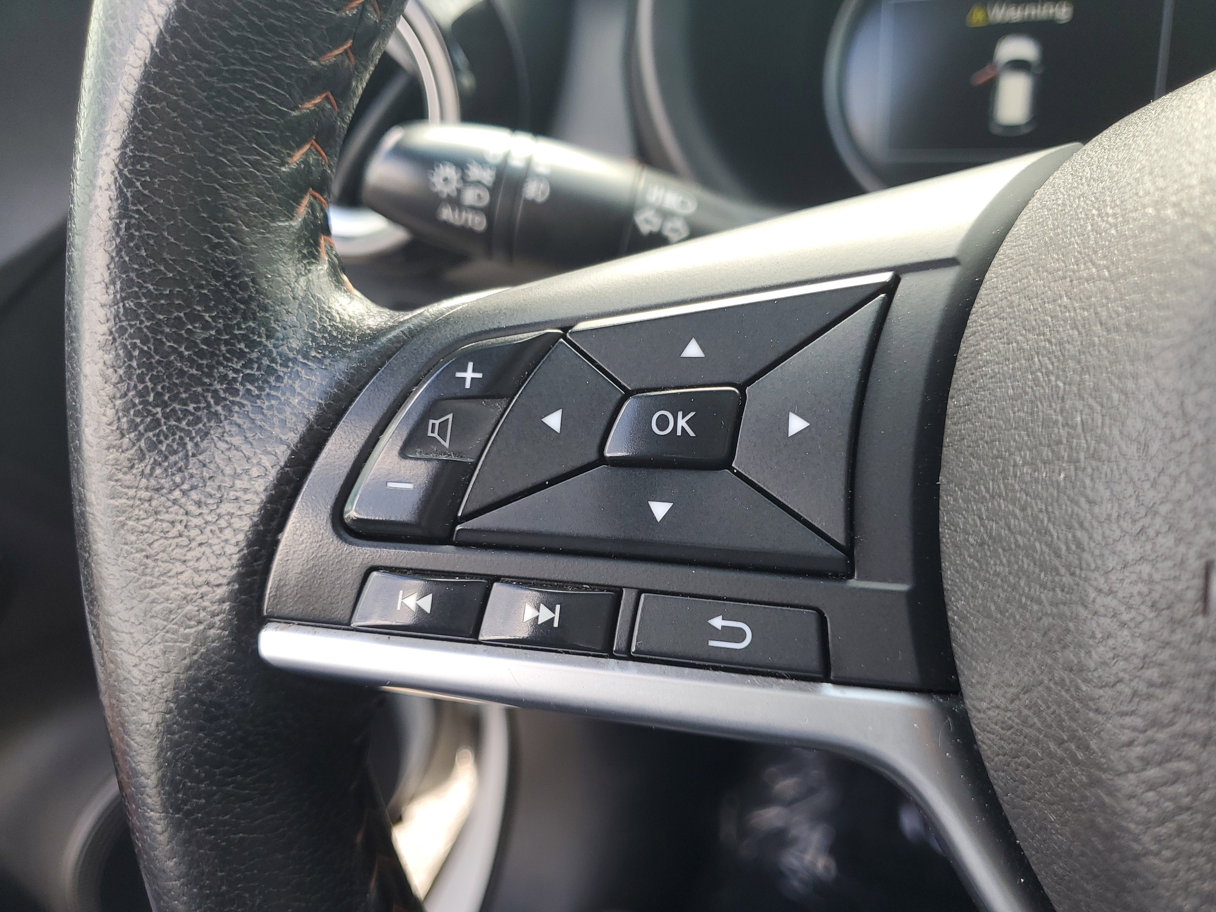 2019 Nissan Kicks SR