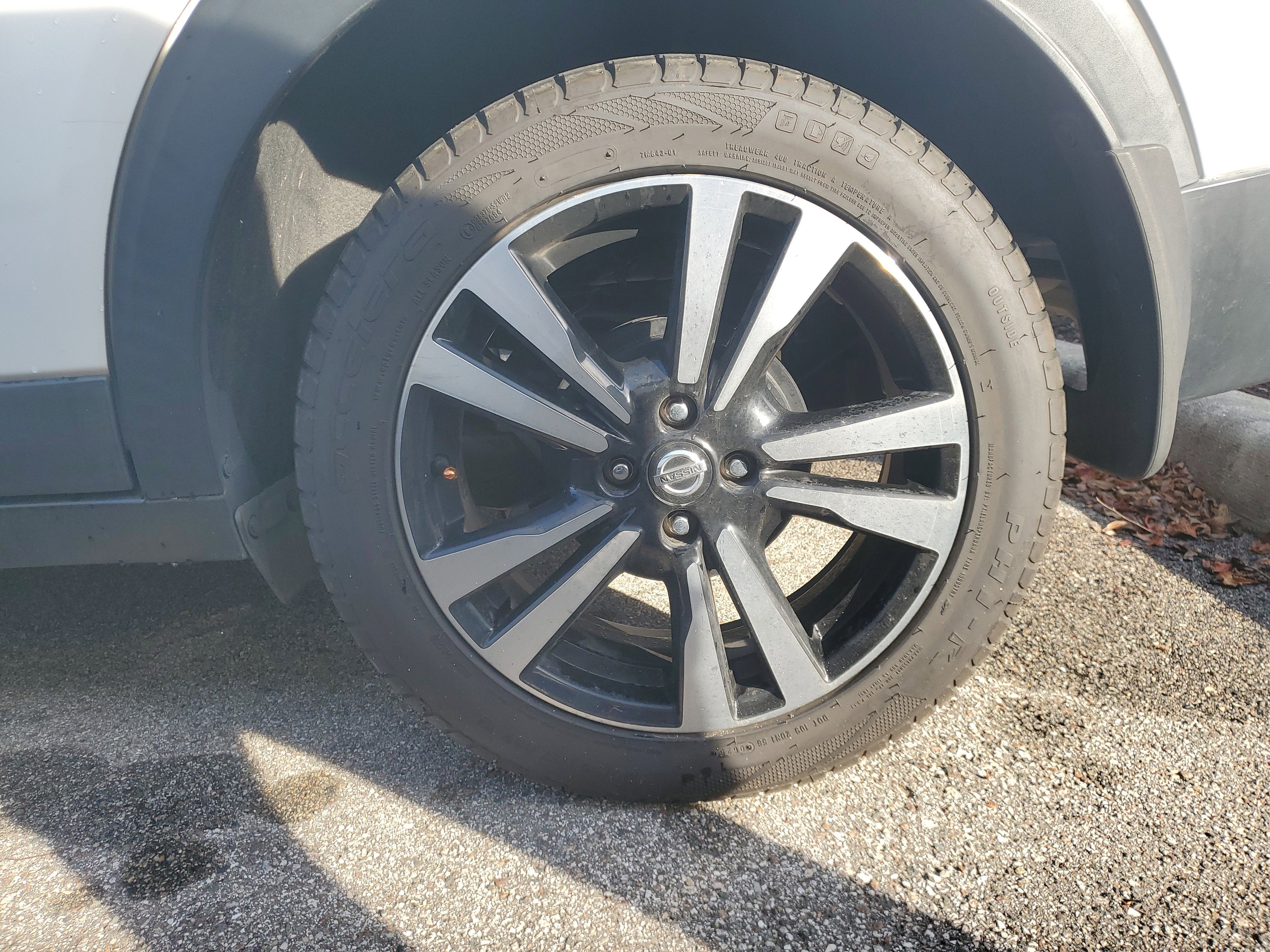 2019 Nissan Kicks SR