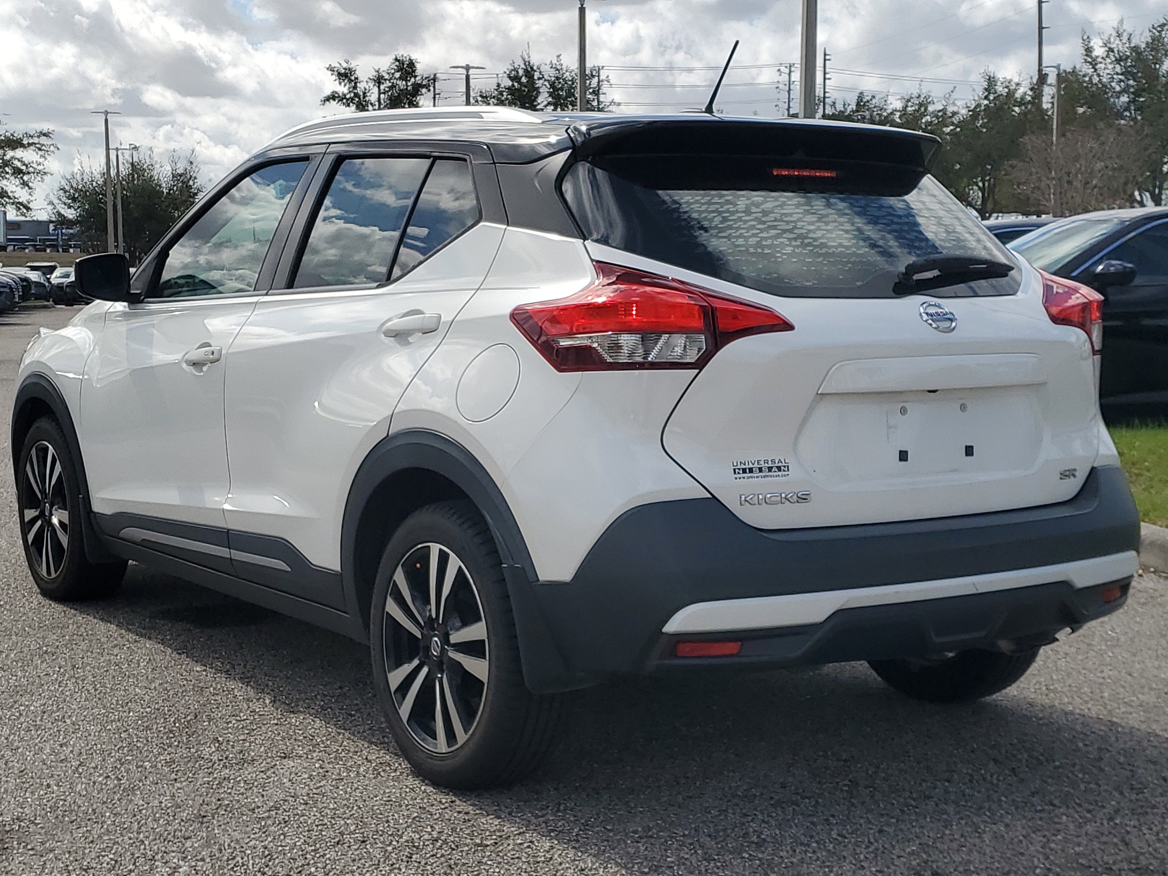 2019 Nissan Kicks SR