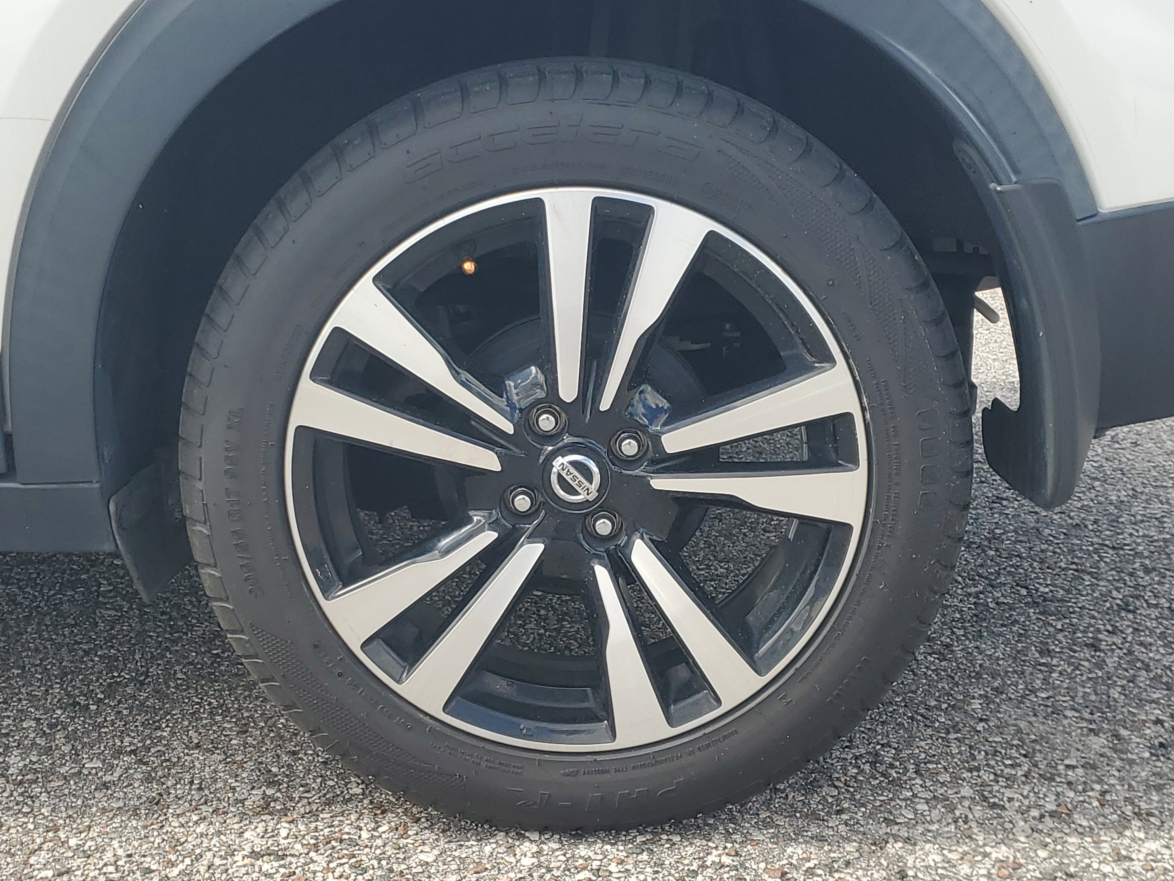 2019 Nissan Kicks SR