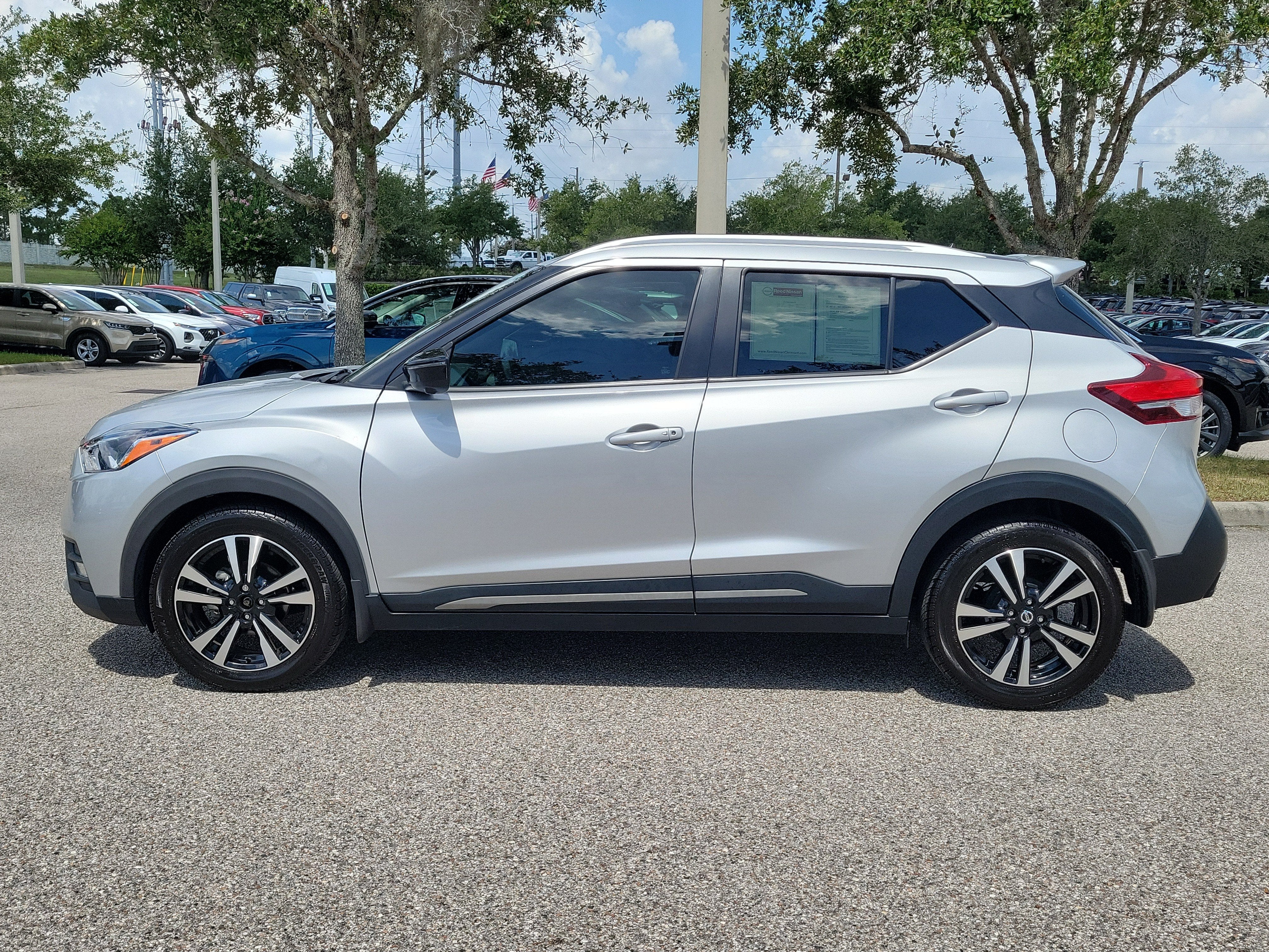 2019 Nissan Kicks SR