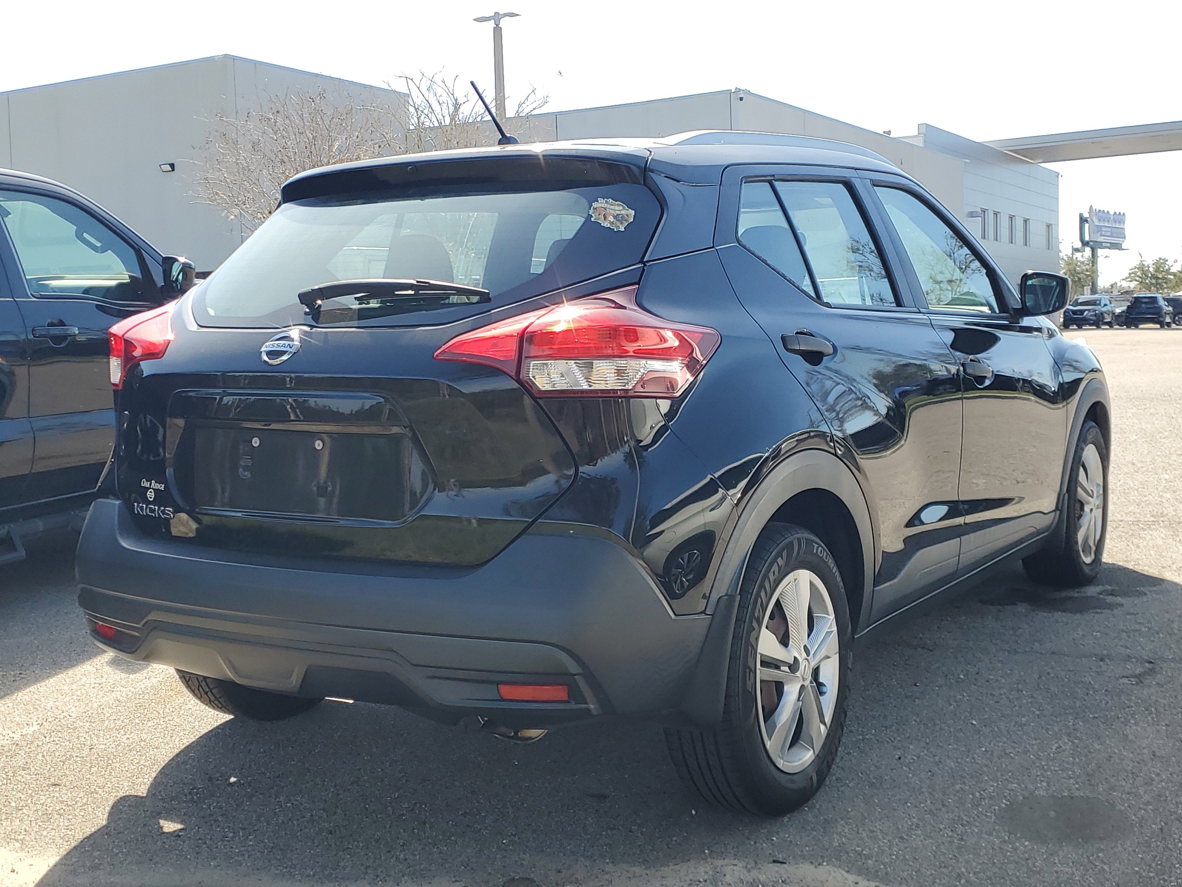 2019 Nissan Kicks S