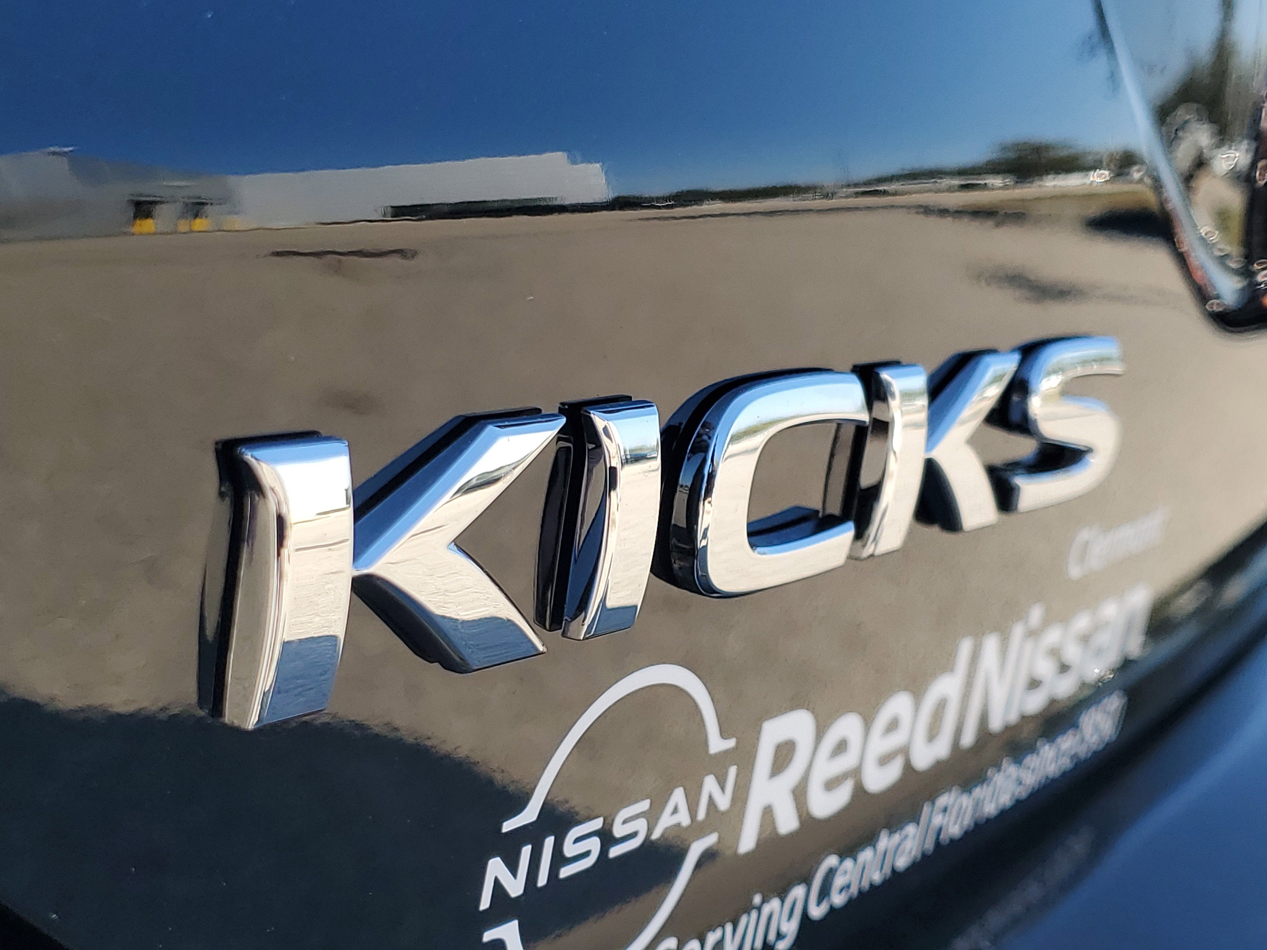 2023 Nissan Kicks SV