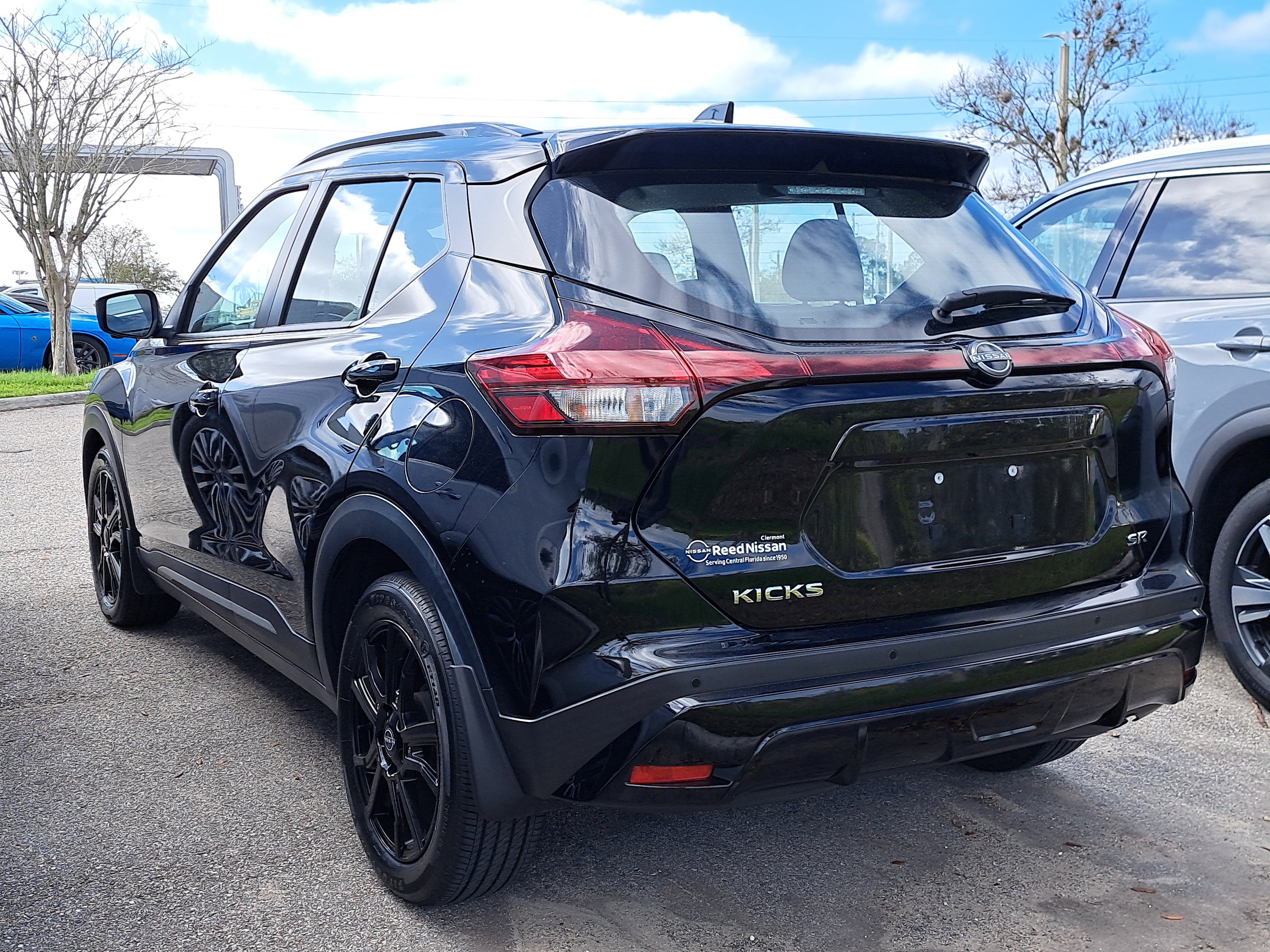 2024 Nissan Kicks SR