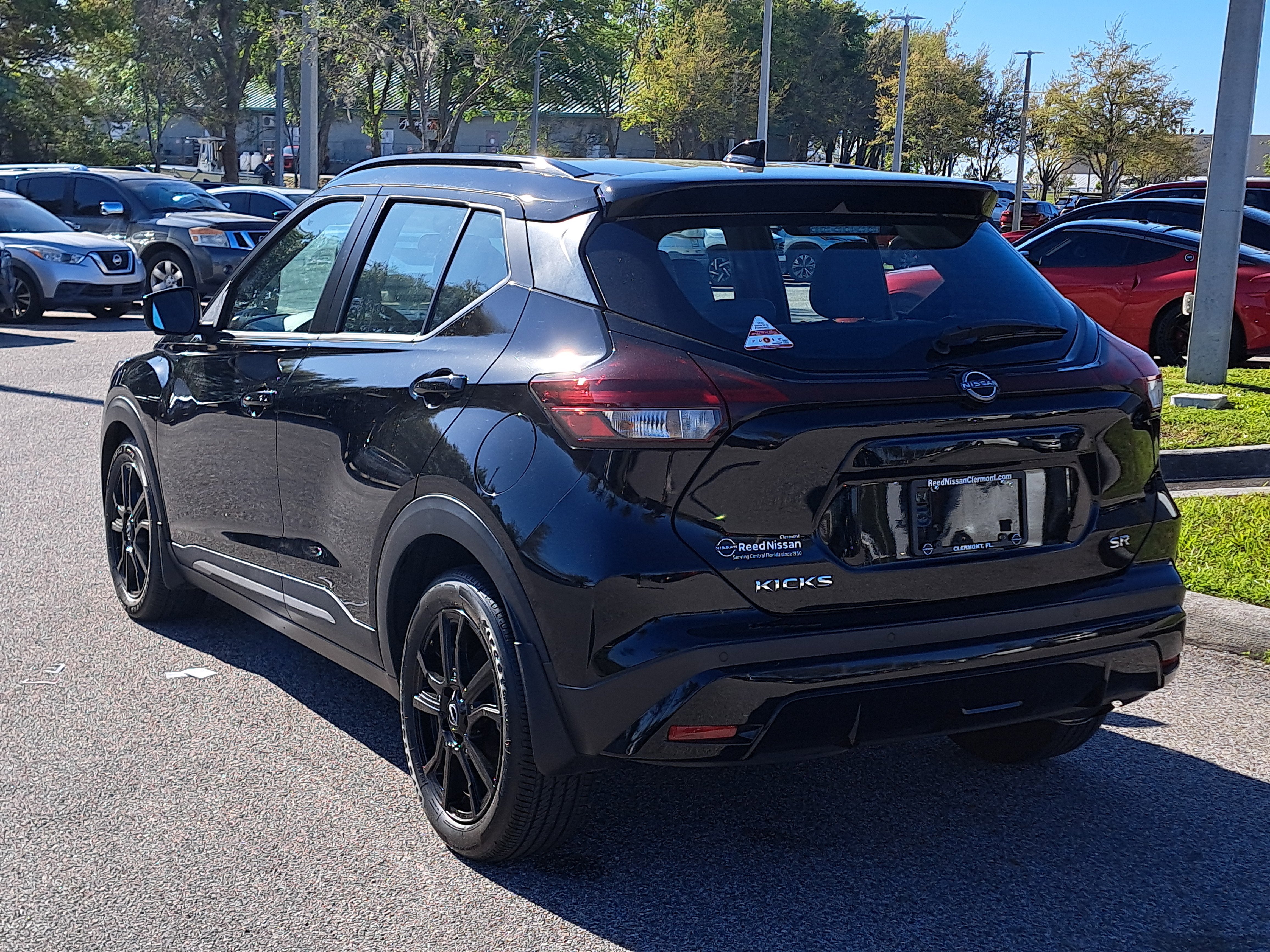 2024 Nissan Kicks SR