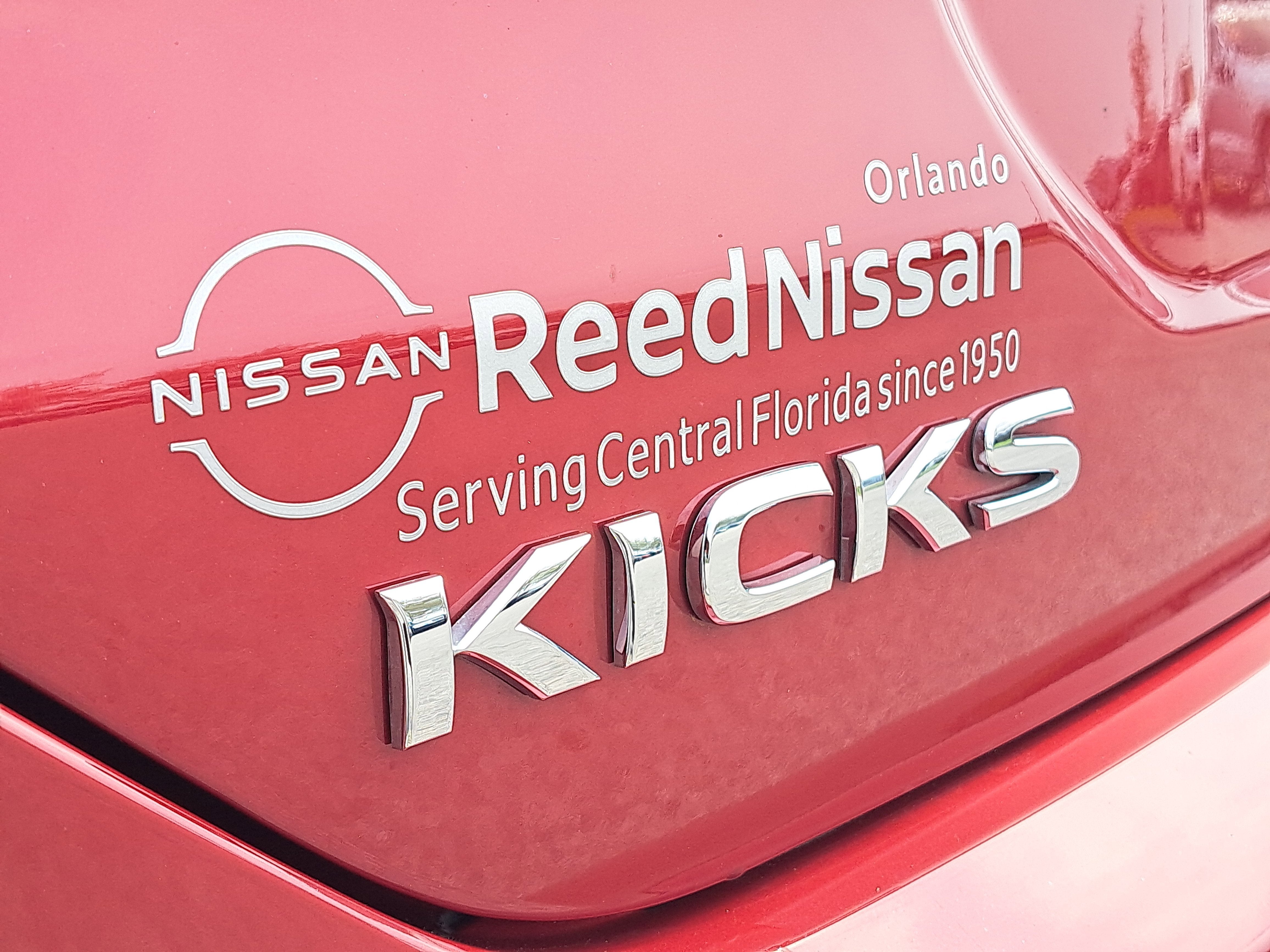 2024 Nissan Kicks SR
