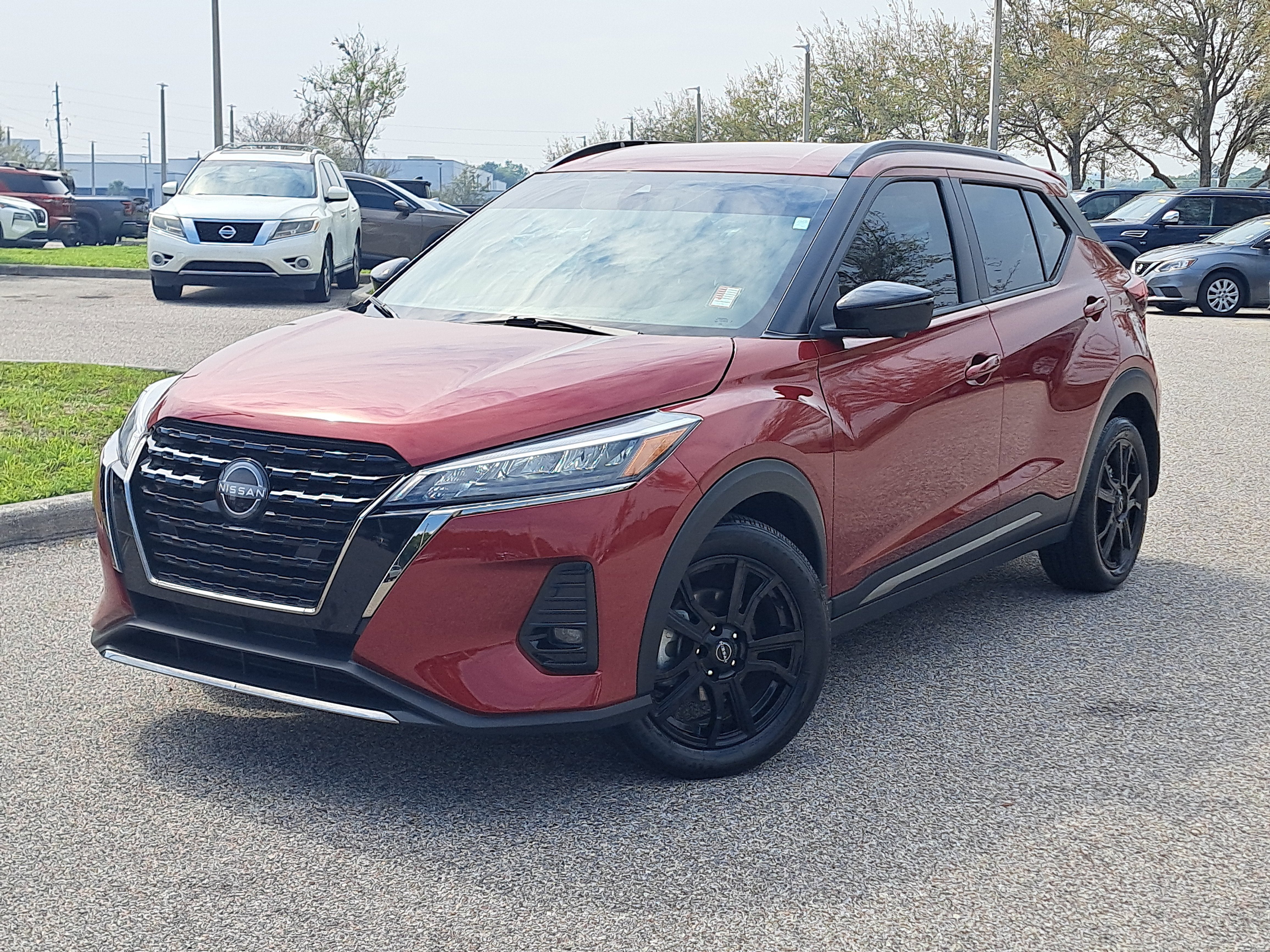 2024 Nissan Kicks SR