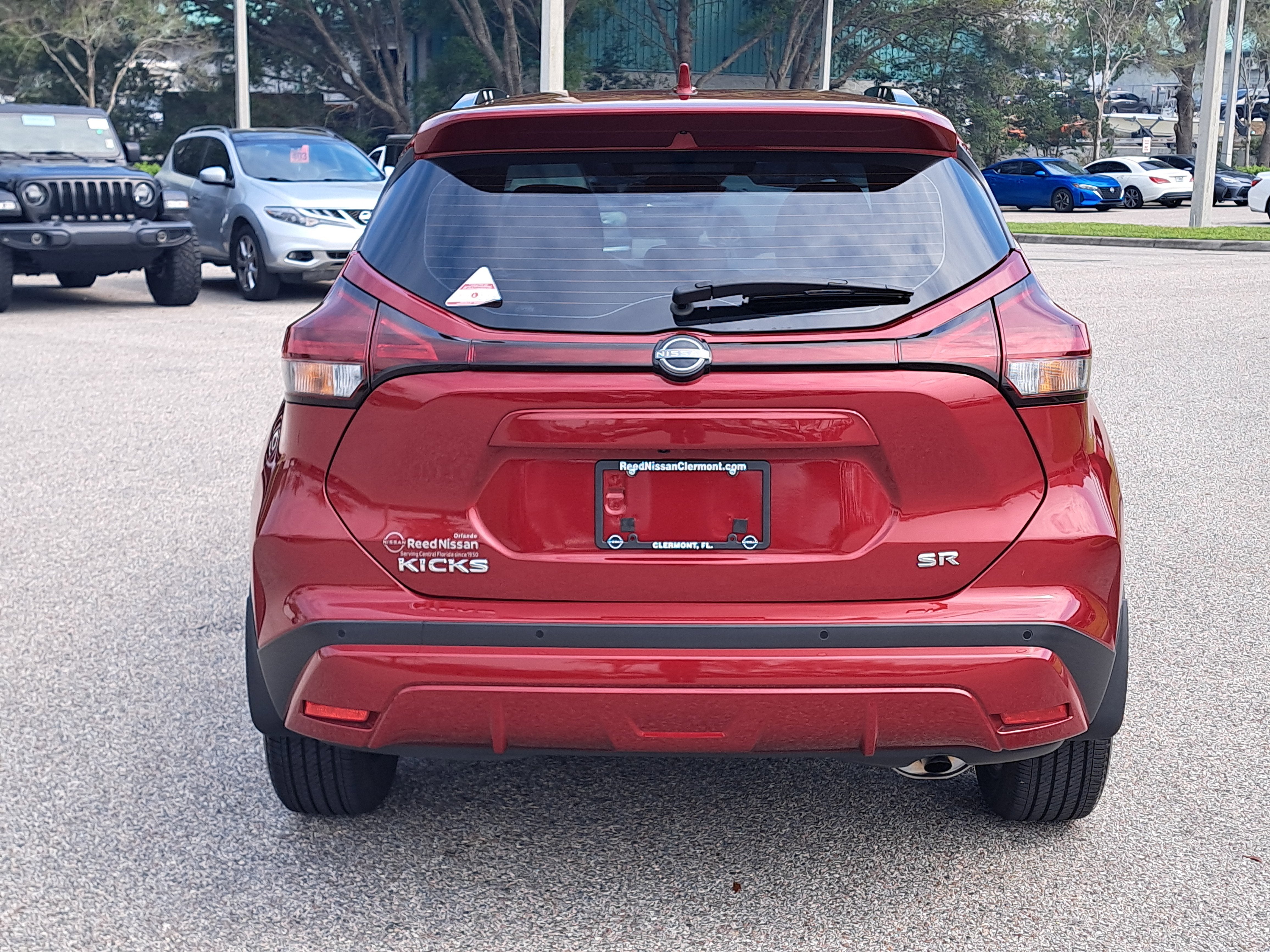 2024 Nissan Kicks SR