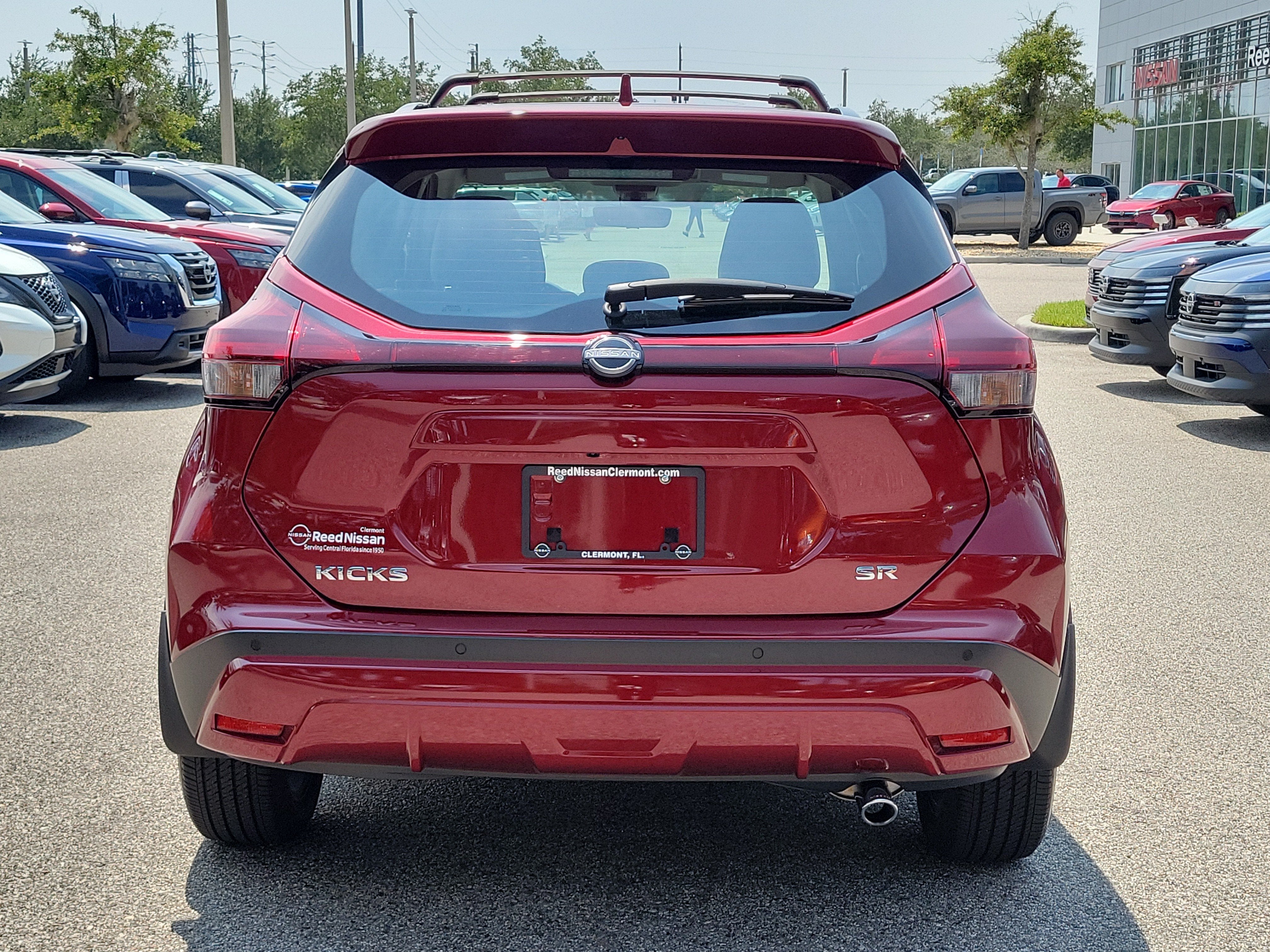 2024 Nissan Kicks SR