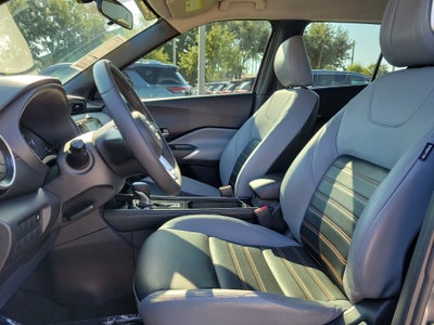 2022 Nissan Kicks SR