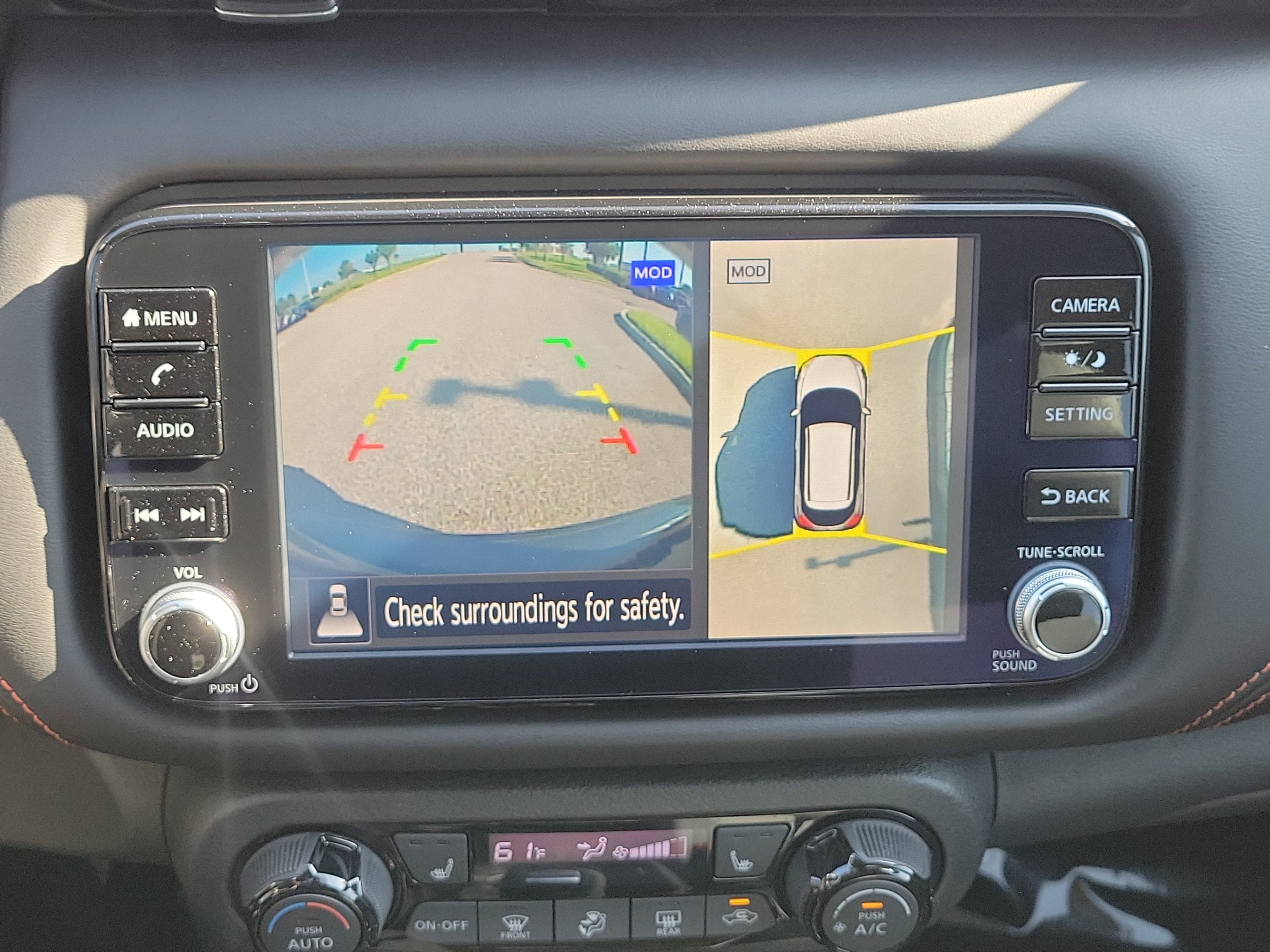 2022 Nissan Kicks SR