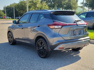 2022 Nissan Kicks SR