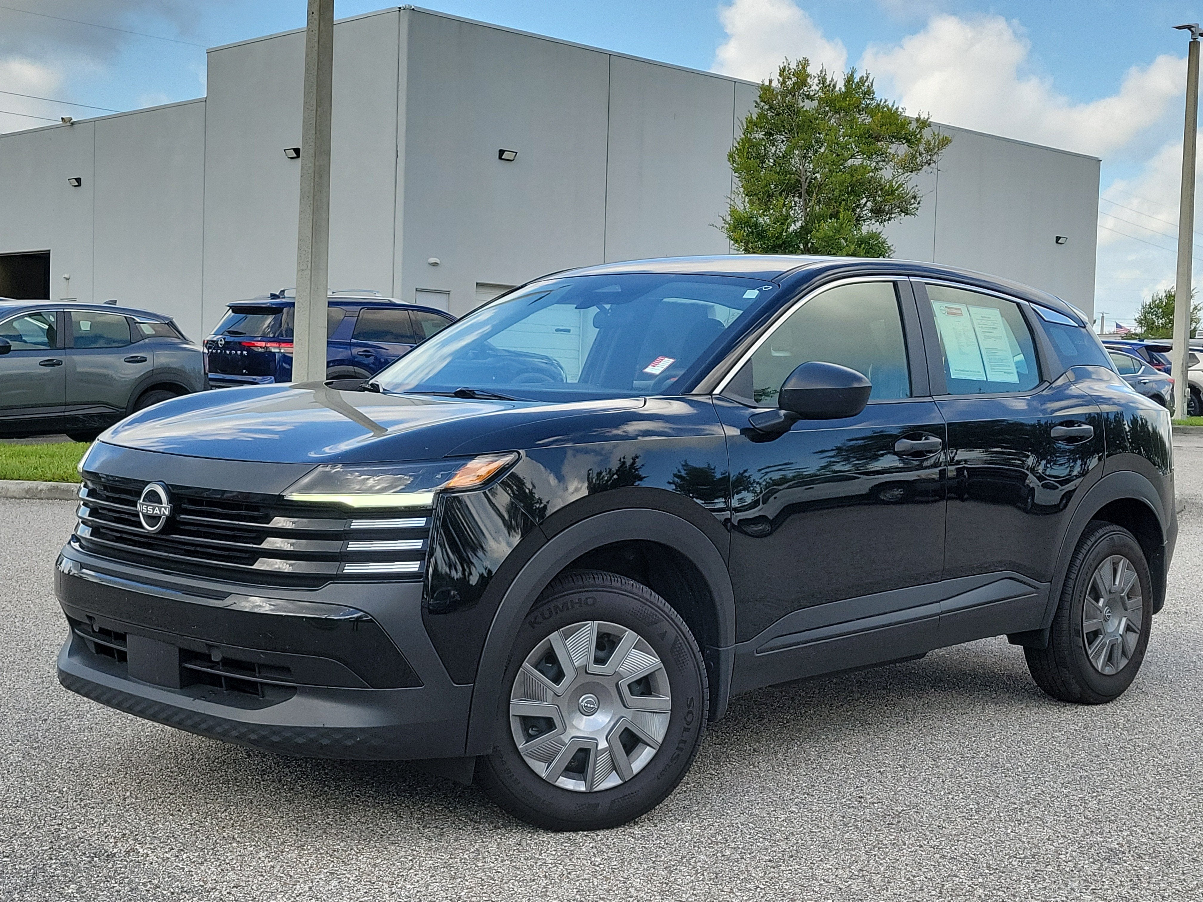 2025 Nissan Kicks S