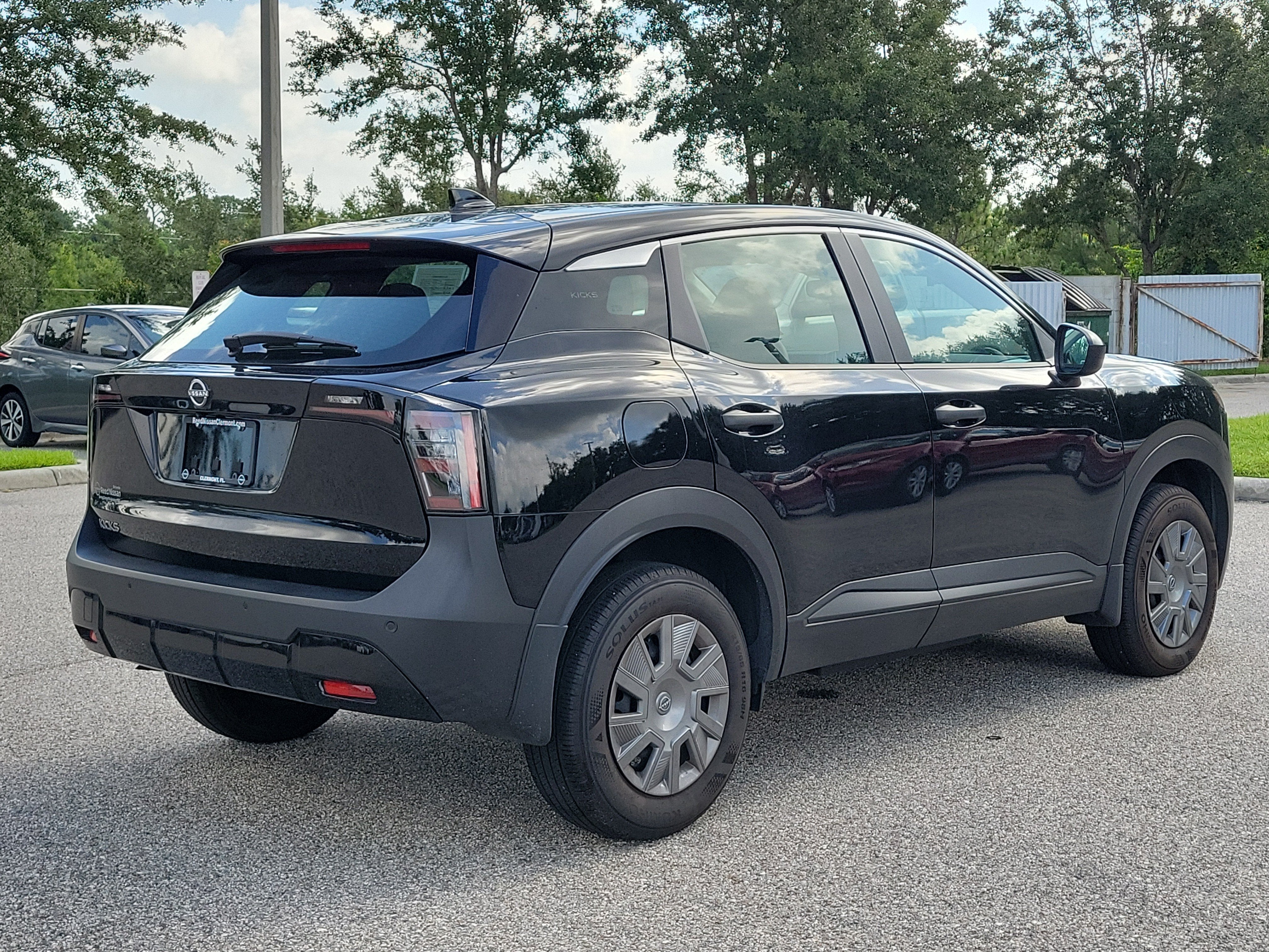 2025 Nissan Kicks S