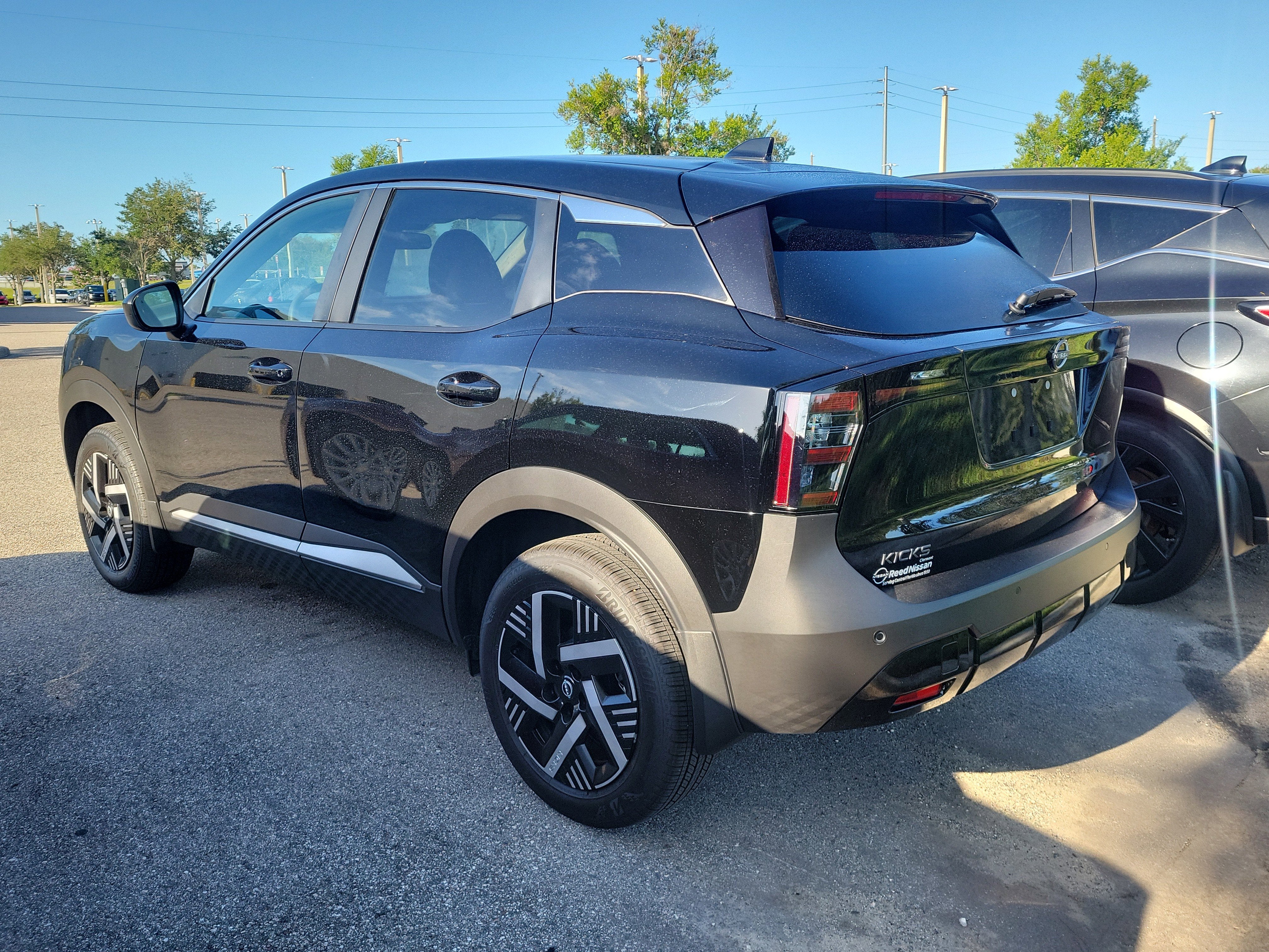 2025 Nissan Kicks SV