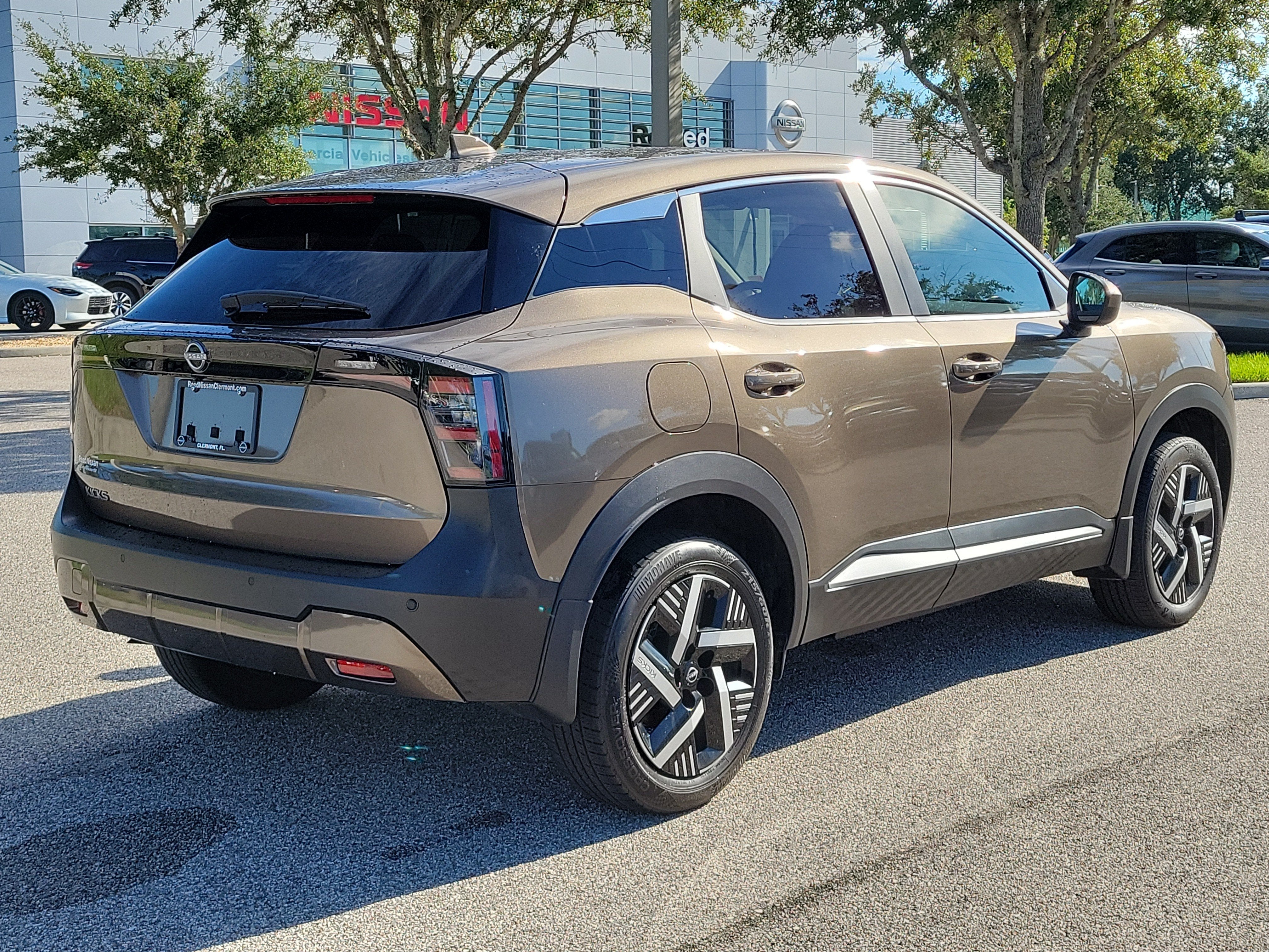 2025 Nissan Kicks SV