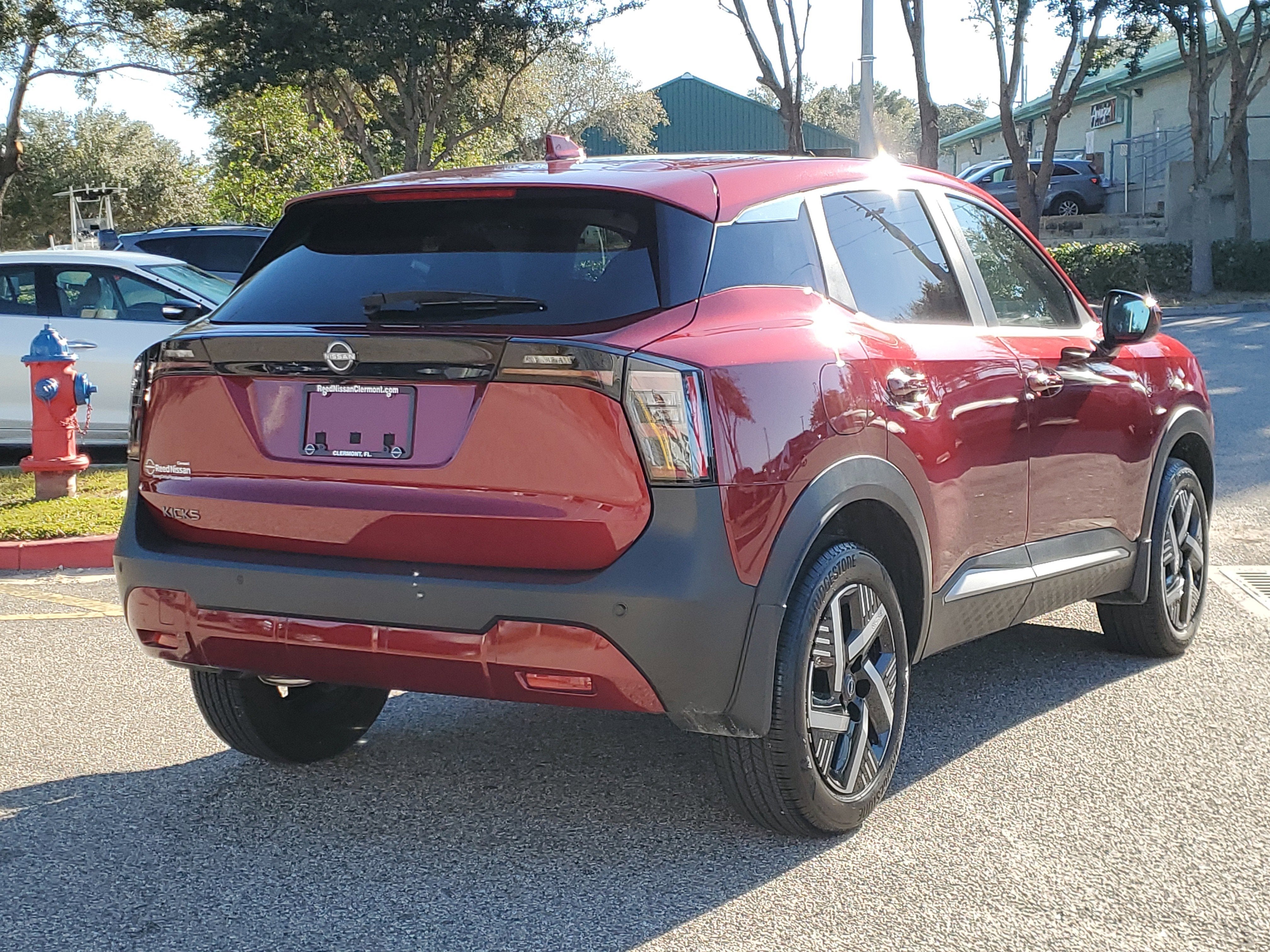 2025 Nissan Kicks SV