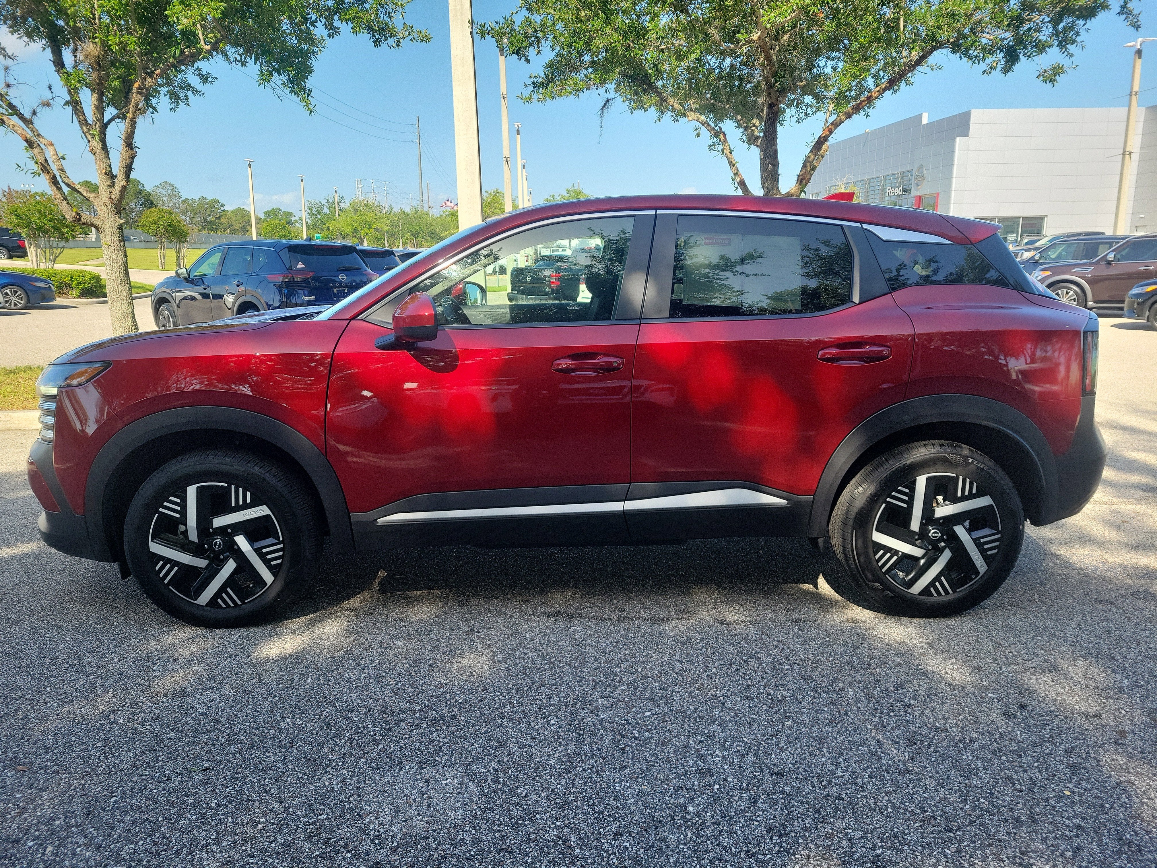 2025 Nissan Kicks SV