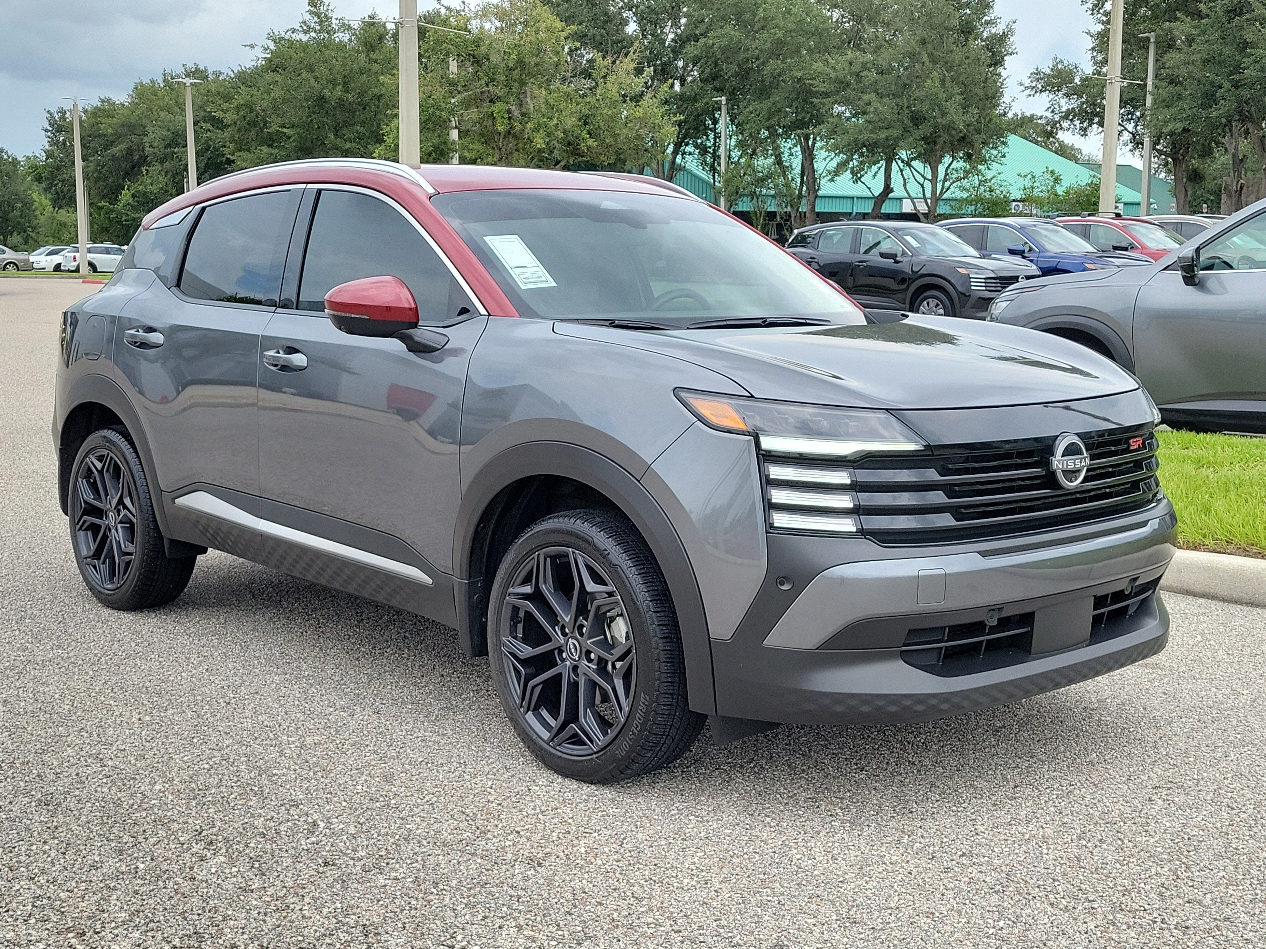 2025 Nissan Kicks SR