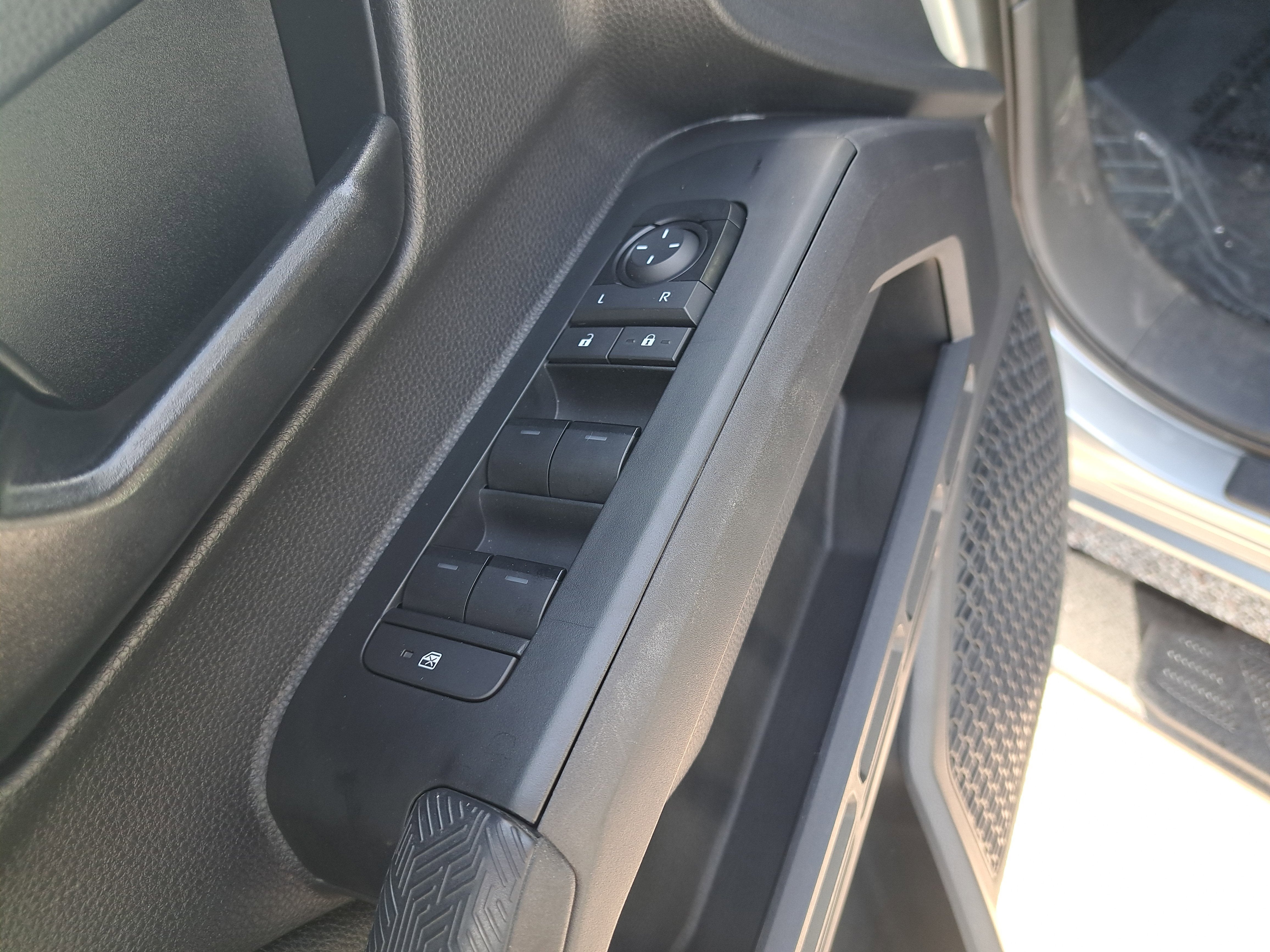 2024 Toyota Tacoma 2WD SR5