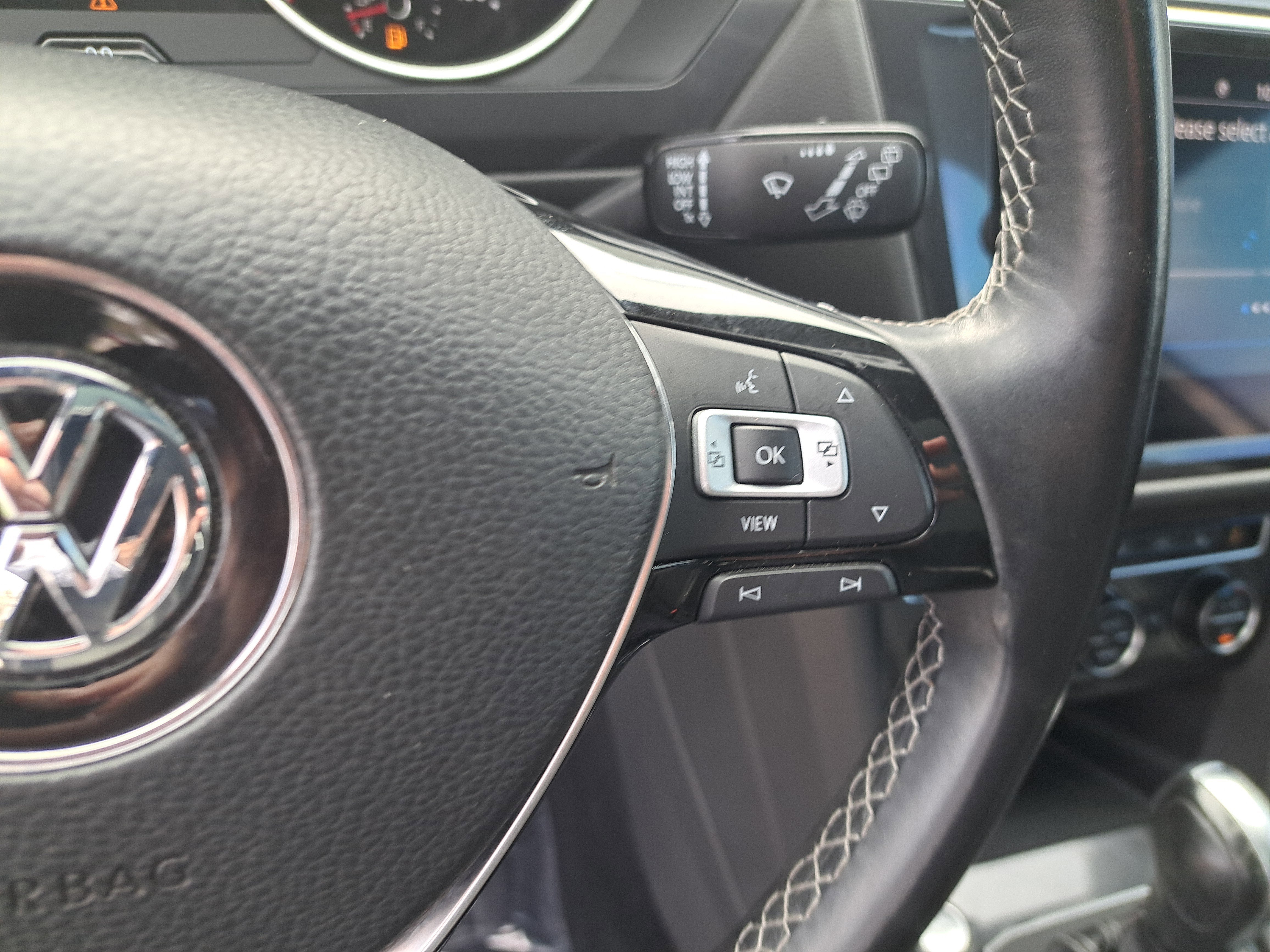 2021 Volkswagen Tiguan SE R-Line Black