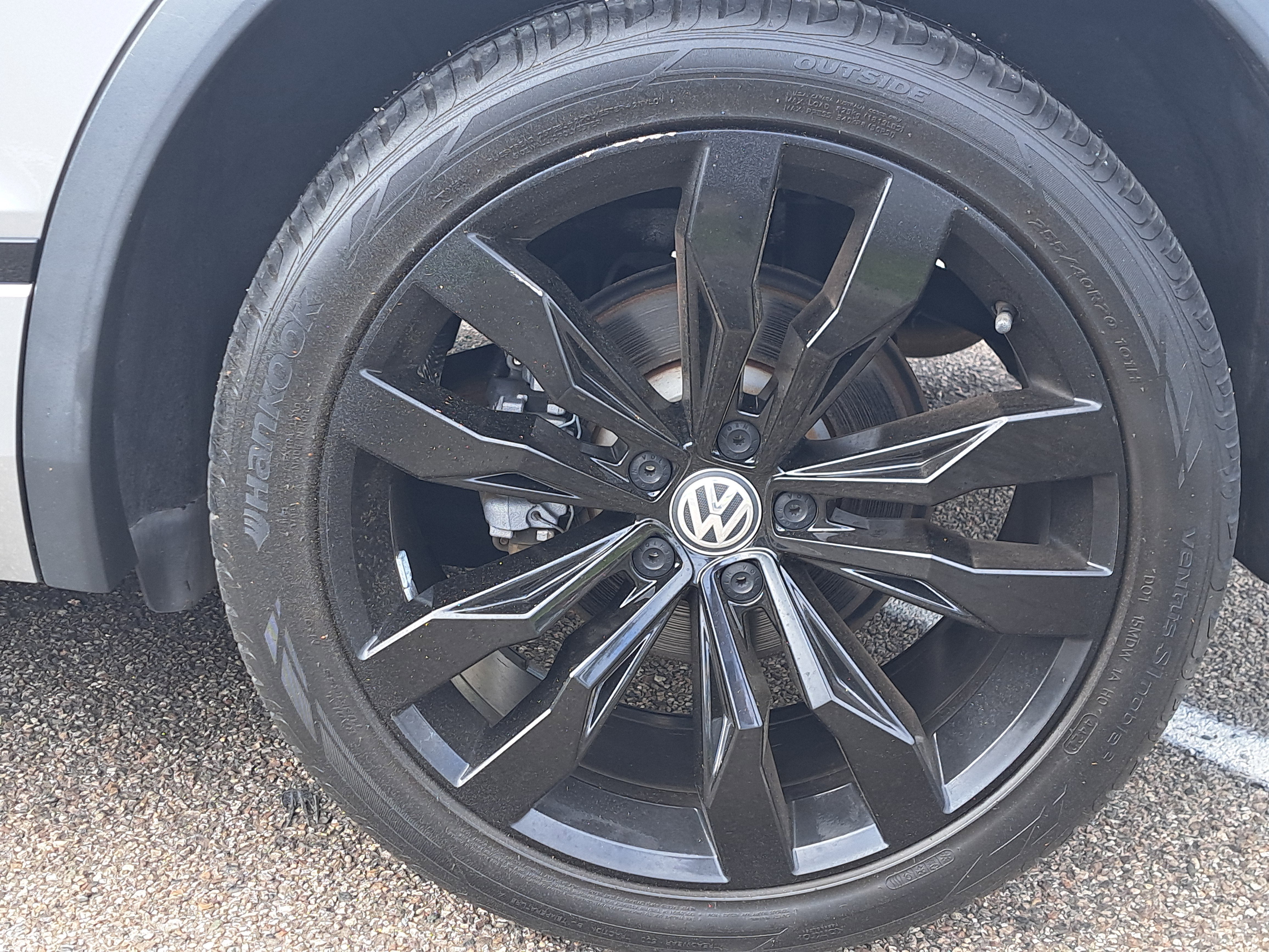 2021 Volkswagen Tiguan SE R-Line Black