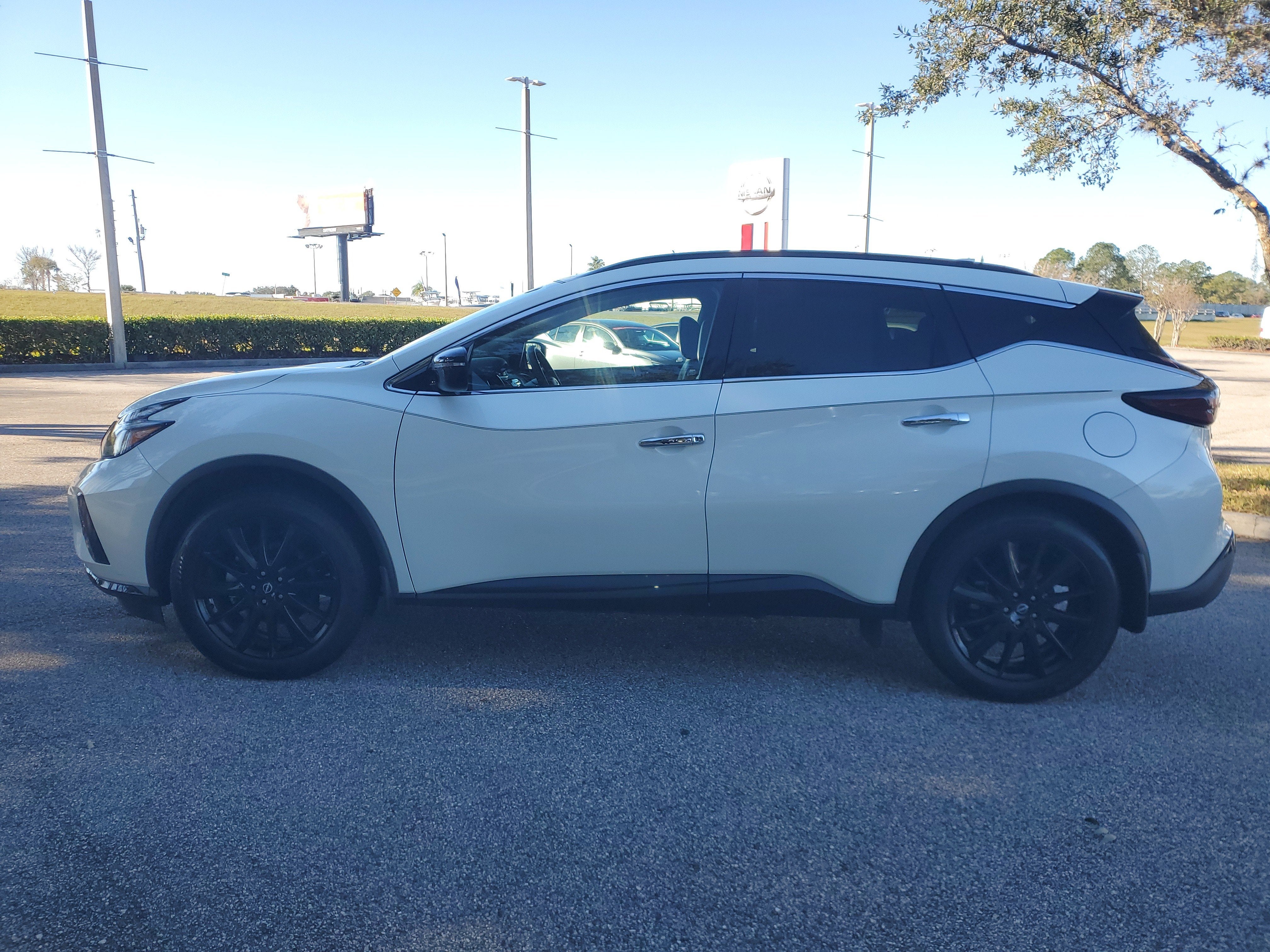 2023 Nissan Murano SV