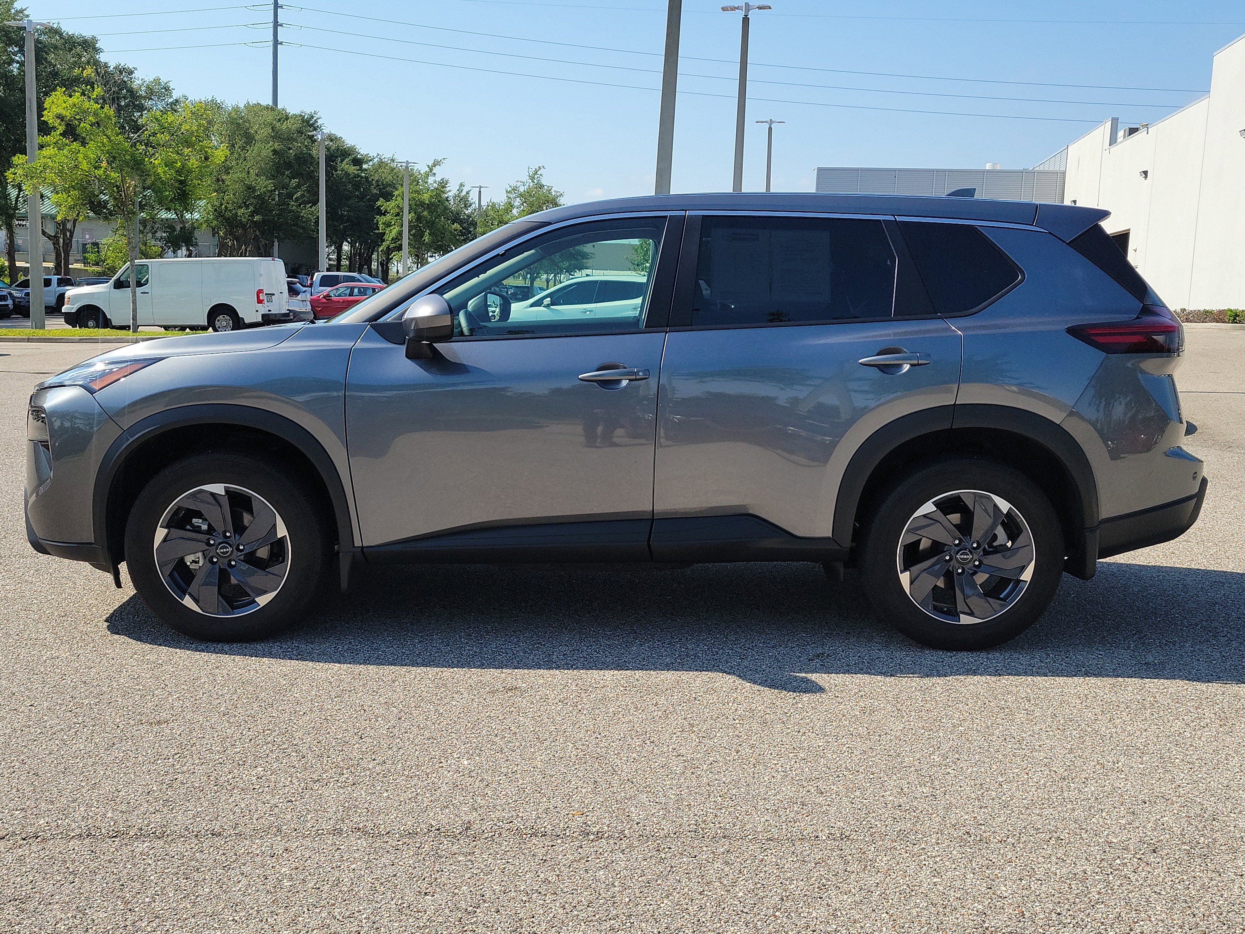 2025 Nissan Rogue SV