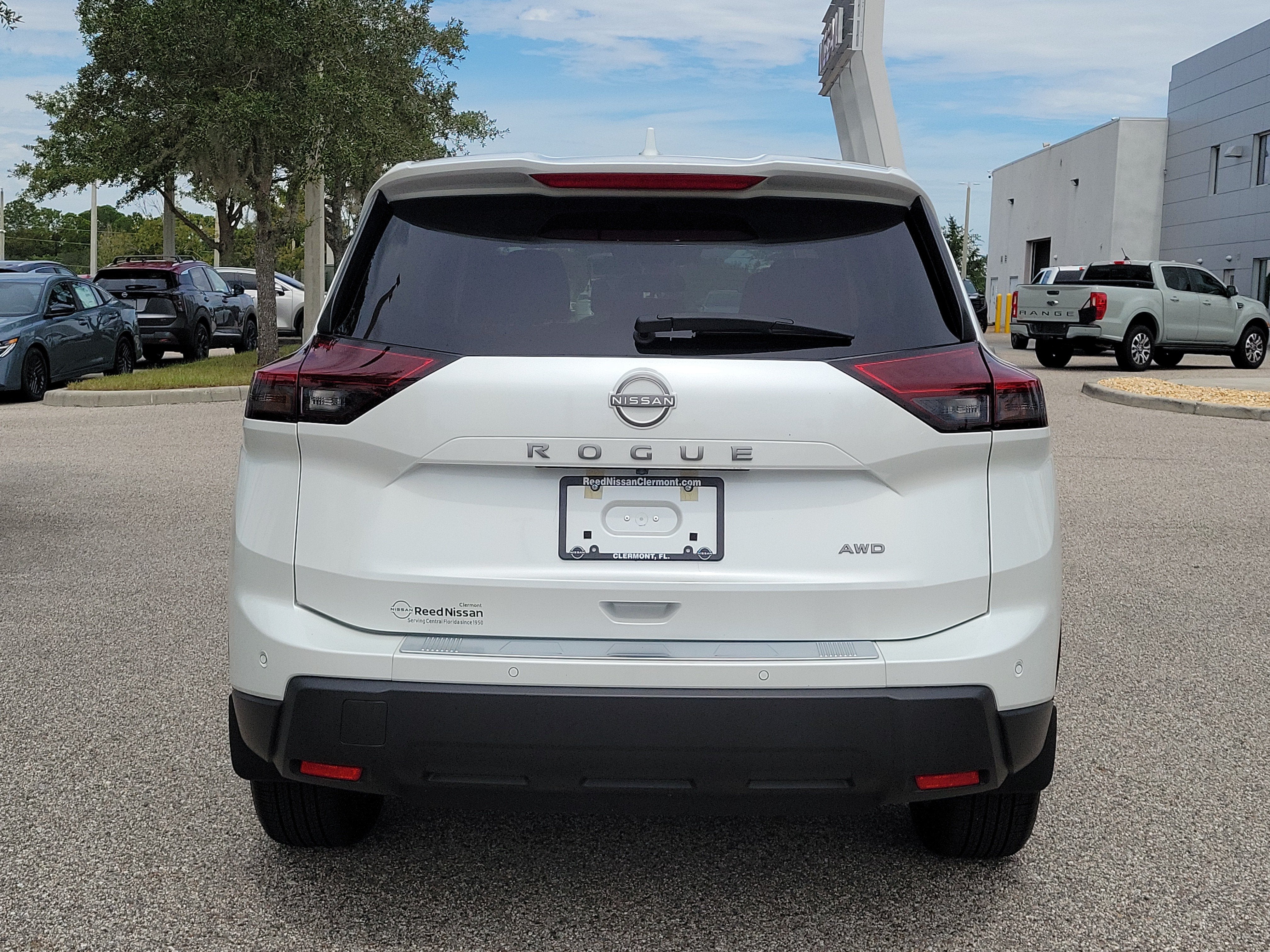 2025 Nissan Rogue SV
