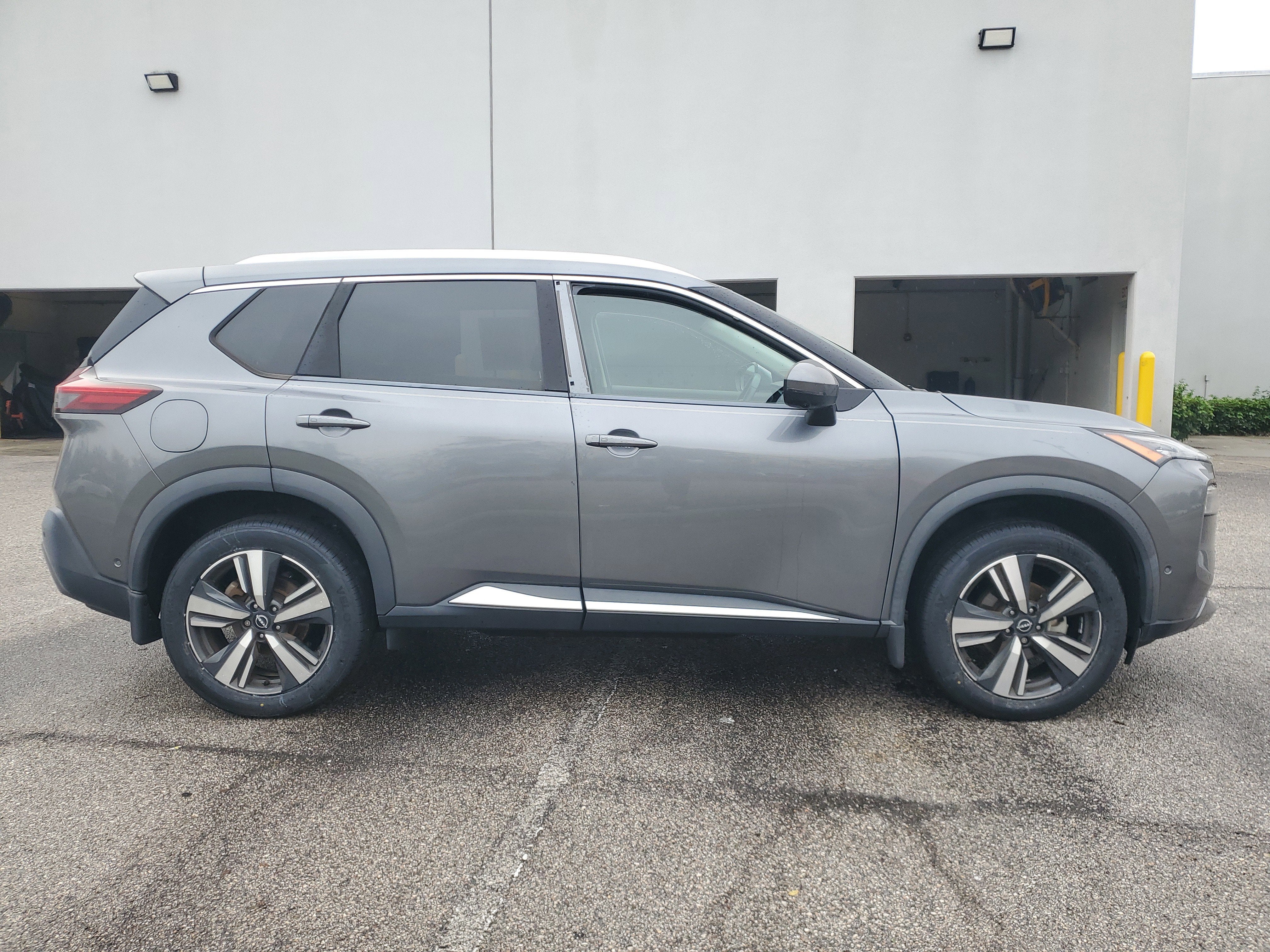 2022 Nissan Rogue SL