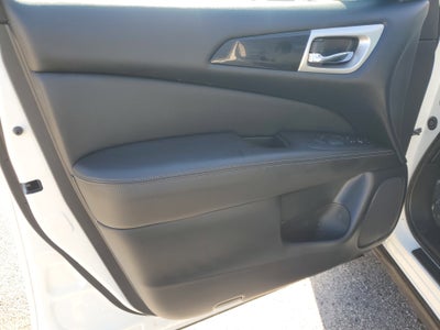 2020 Nissan Pathfinder S