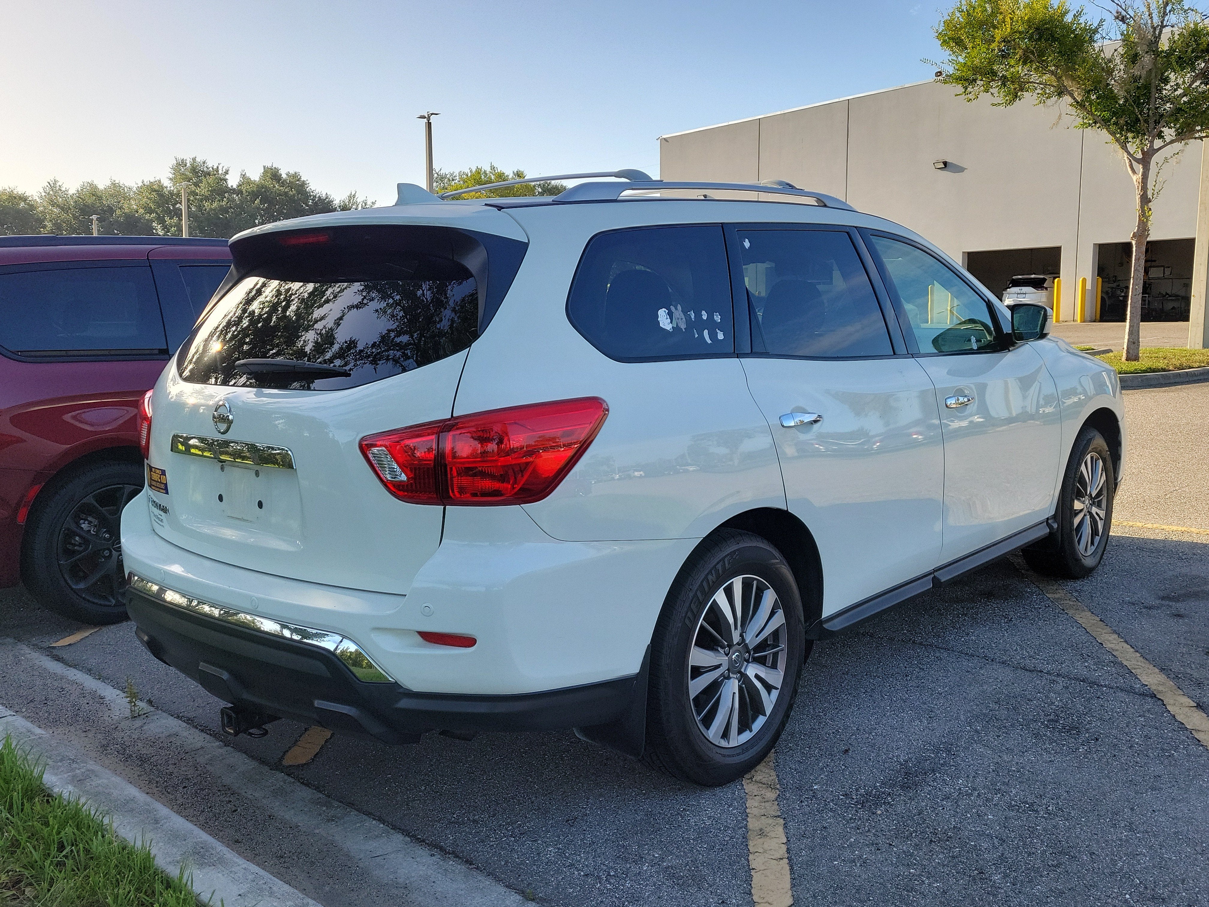 2019 Nissan Pathfinder S