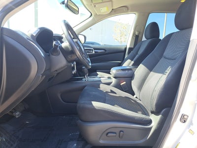 2019 Nissan Pathfinder SV