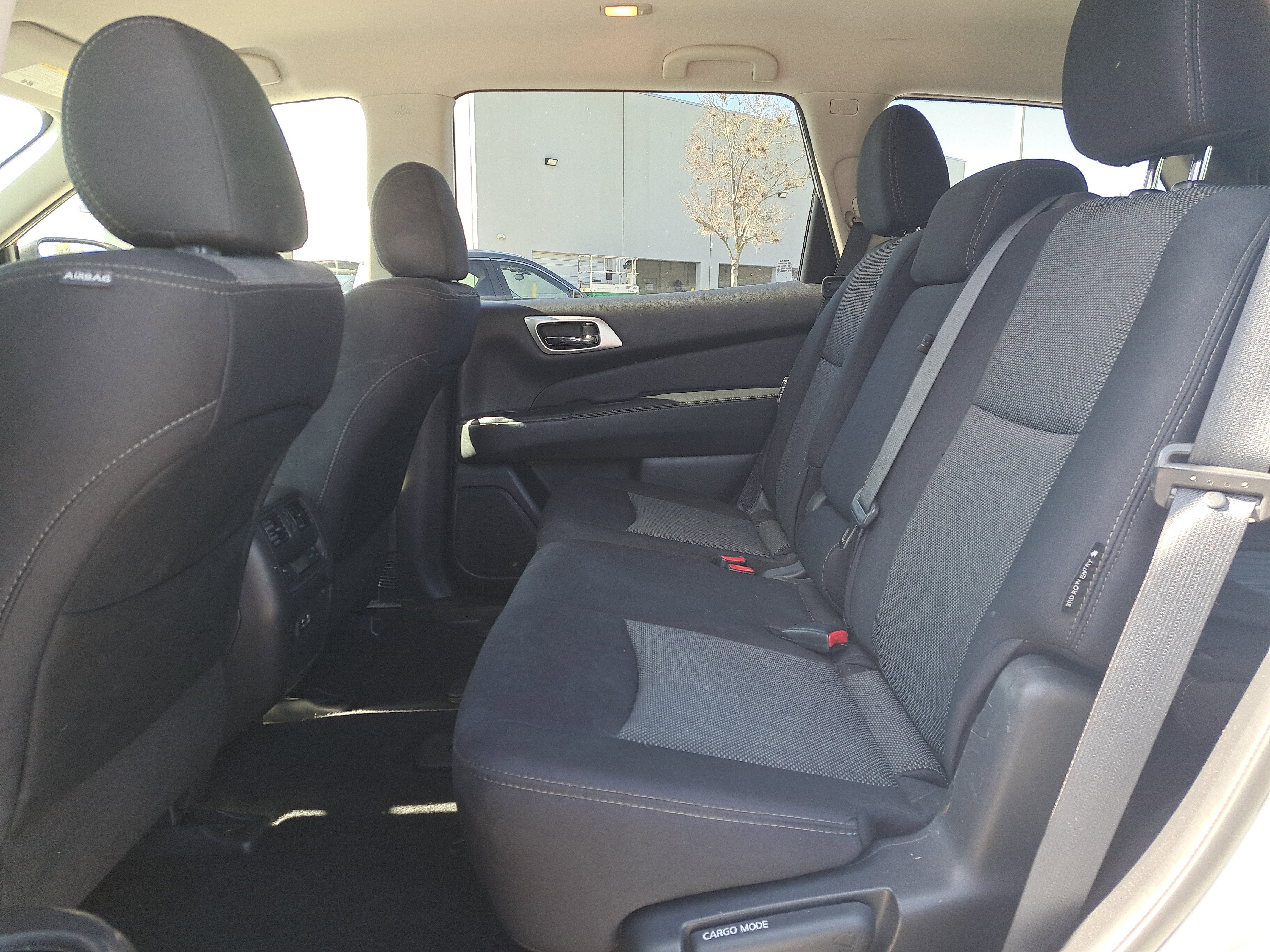 2019 Nissan Pathfinder SV