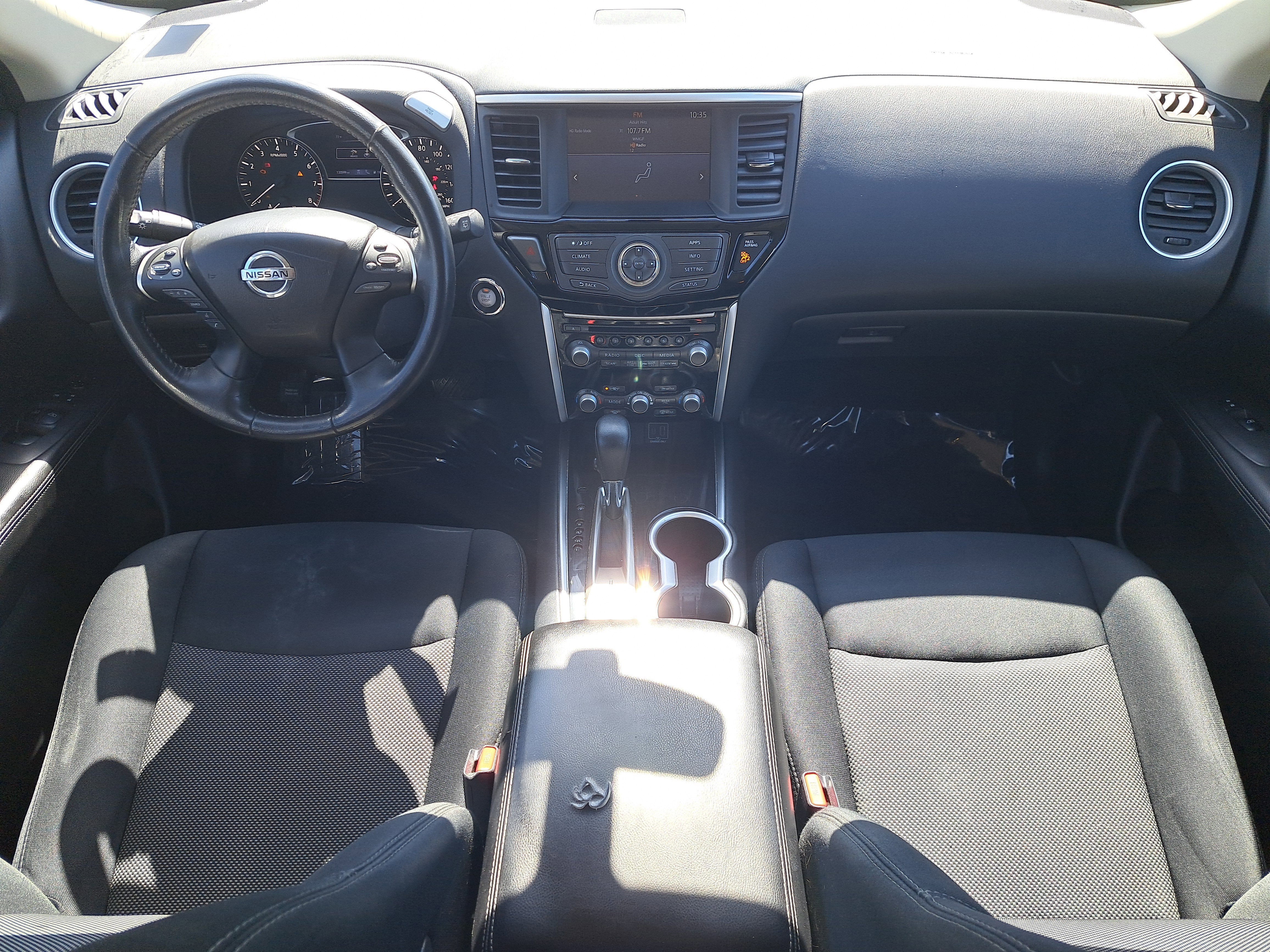 2019 Nissan Pathfinder SV