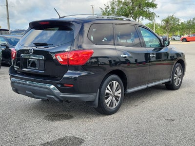 2017 Nissan Pathfinder S