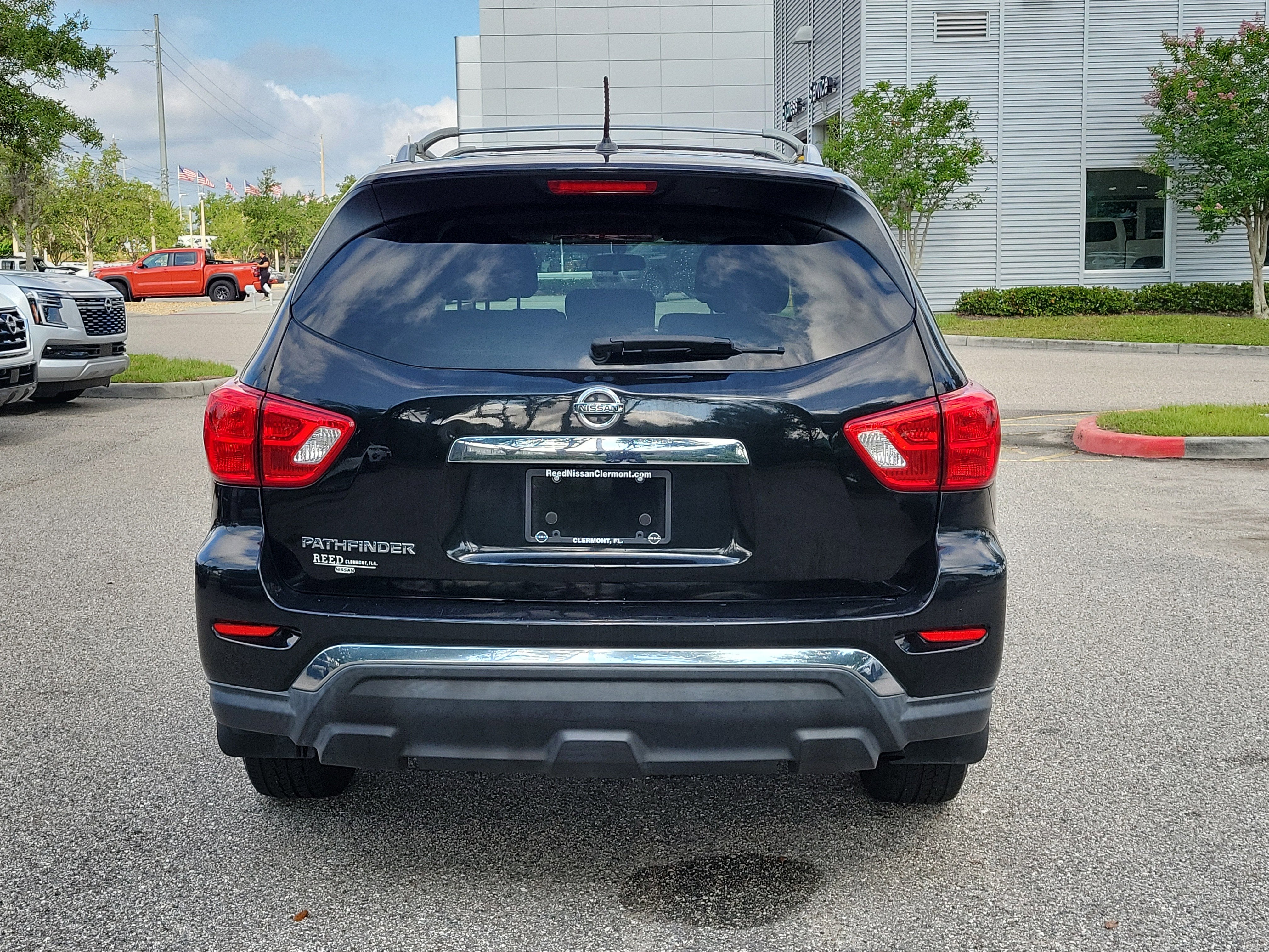 2017 Nissan Pathfinder S