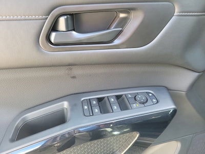 2025 Nissan Pathfinder S
