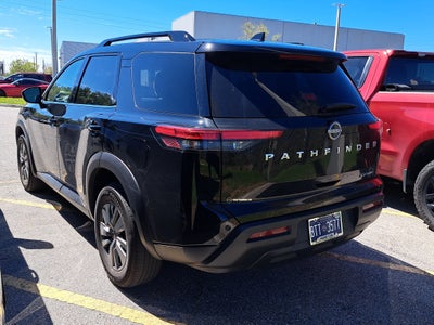 2024 Nissan Pathfinder SV