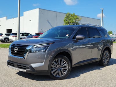 2025 Nissan Pathfinder SL