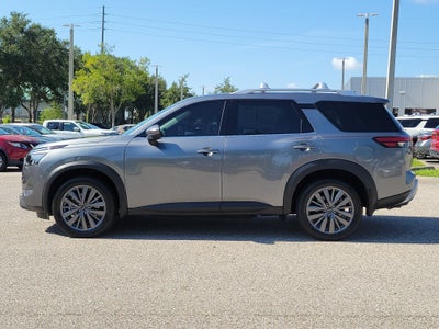 2025 Nissan Pathfinder SL